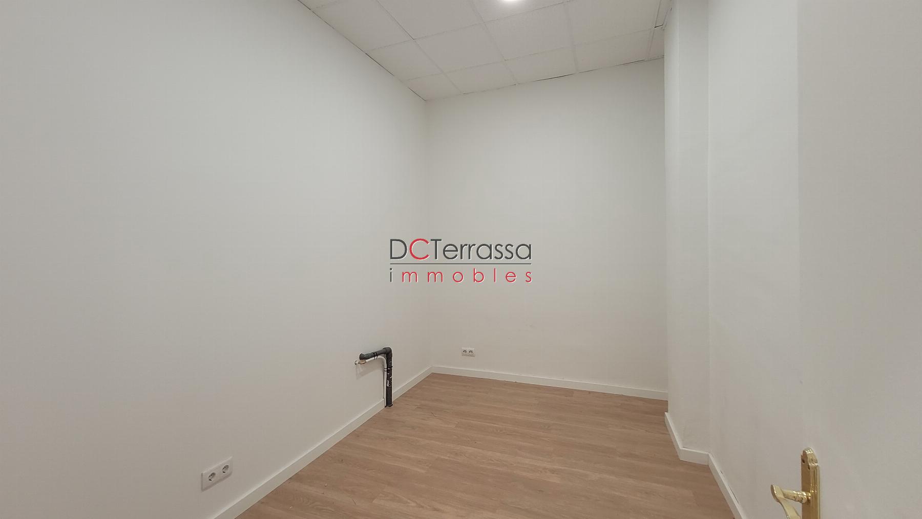 For rent of commercial in Terrassa