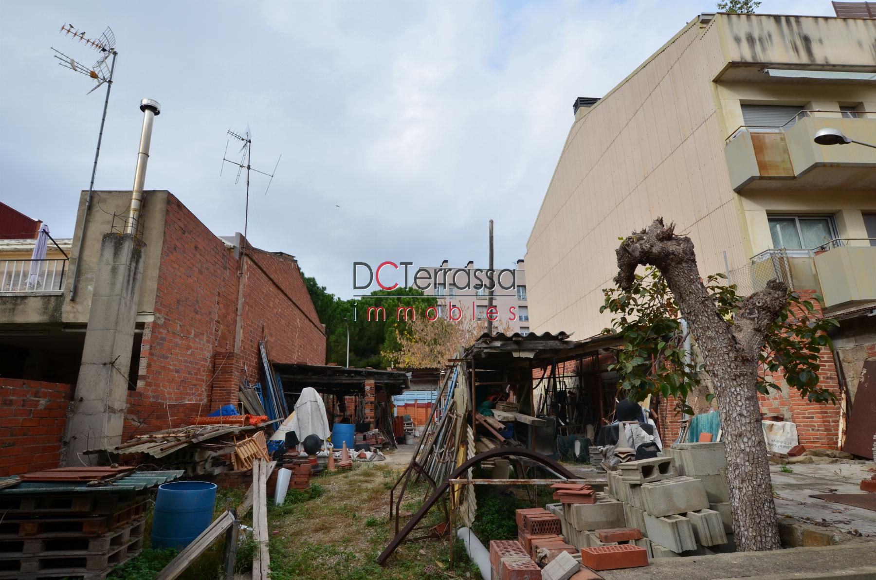 Venda de terreny a Terrassa