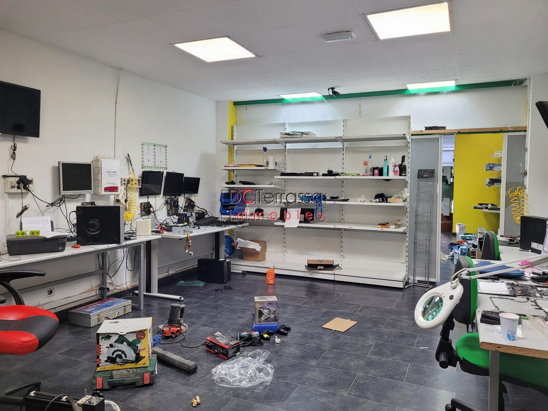 For rent of commercial in Terrassa