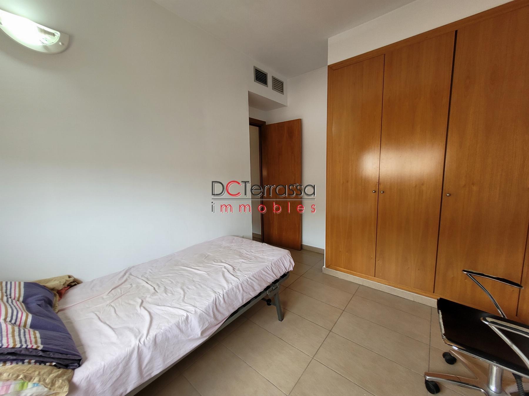 For sale of duplex in Terrassa