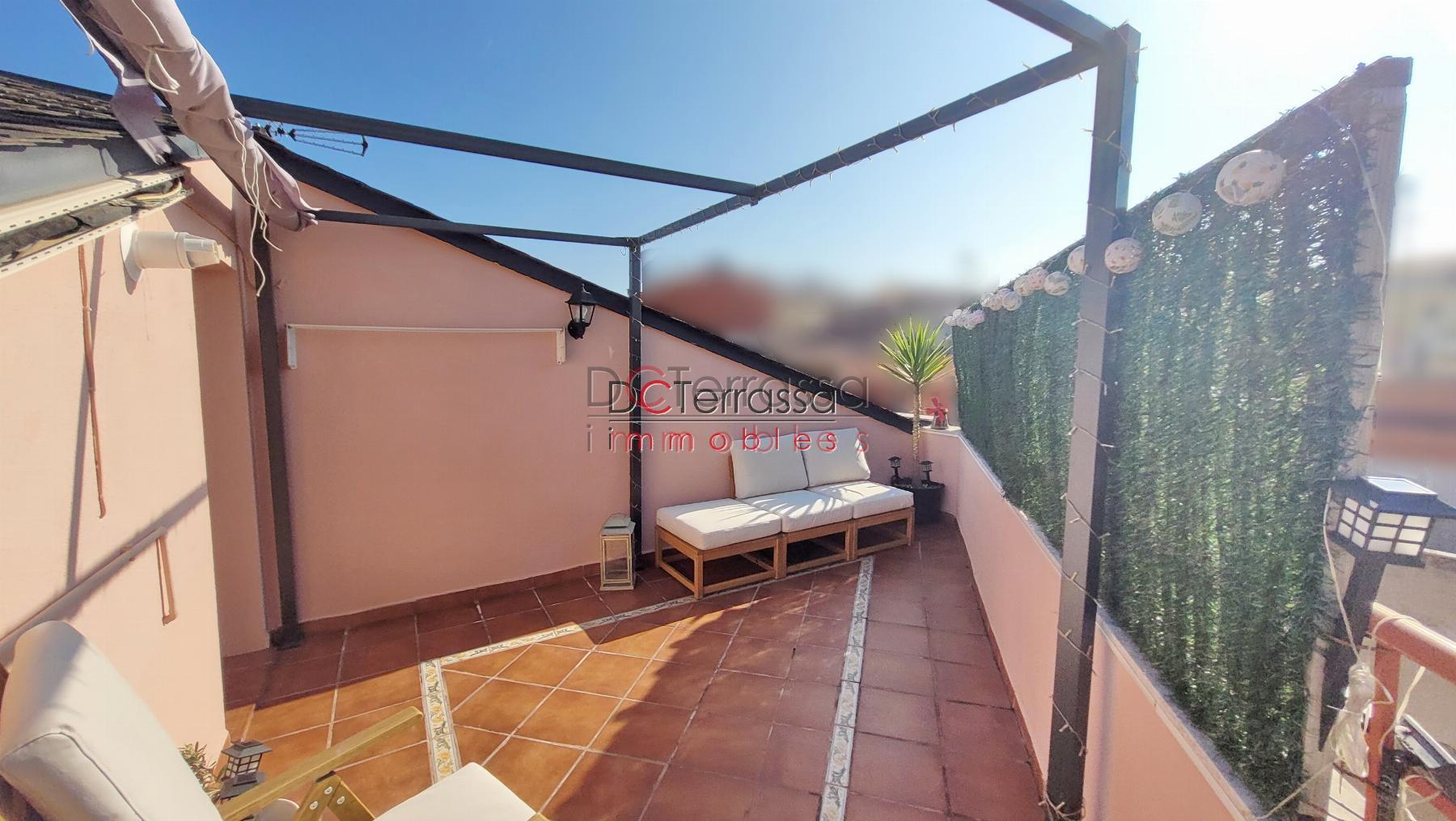 For sale of duplex in Terrassa