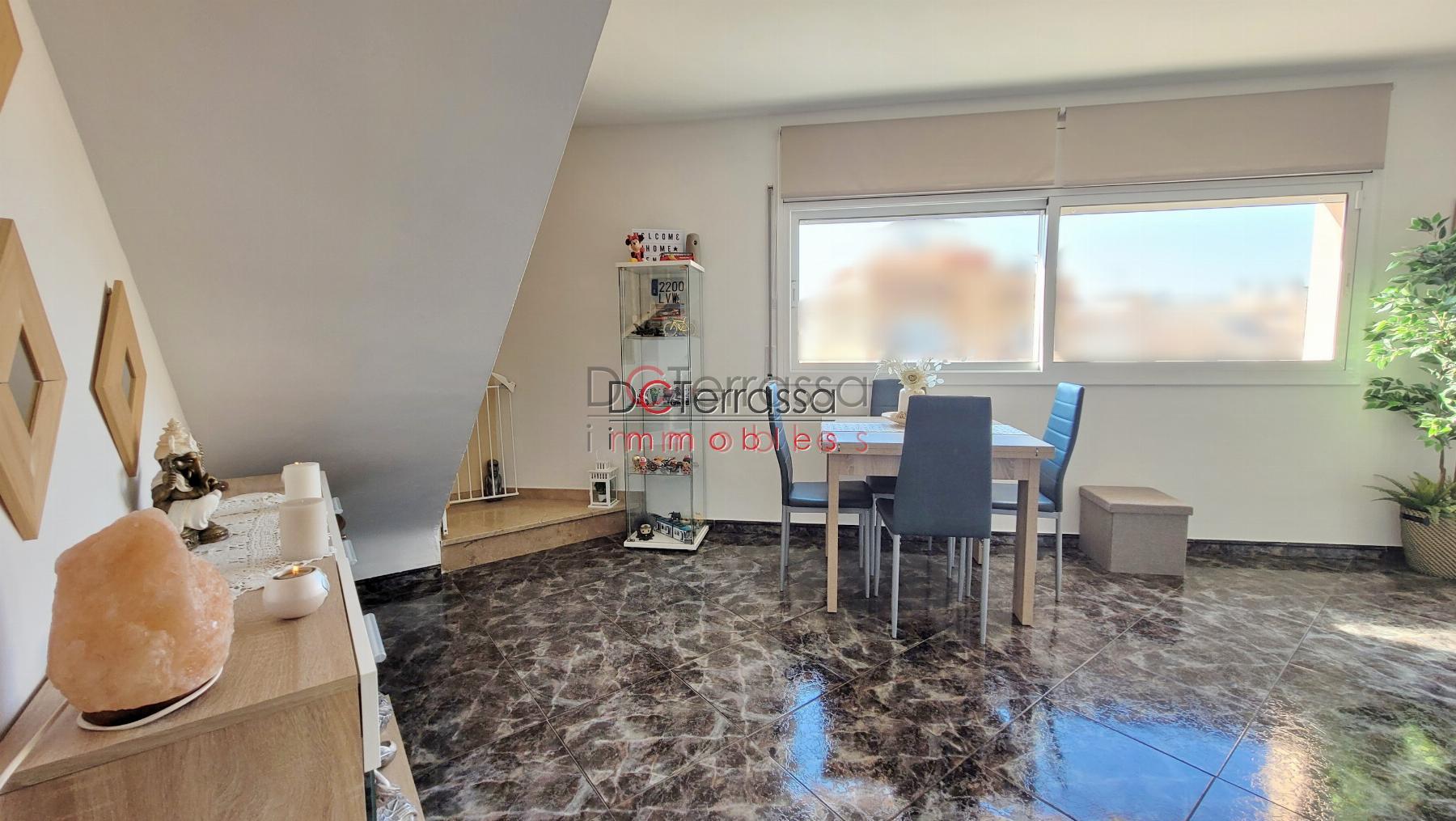 For sale of duplex in Terrassa
