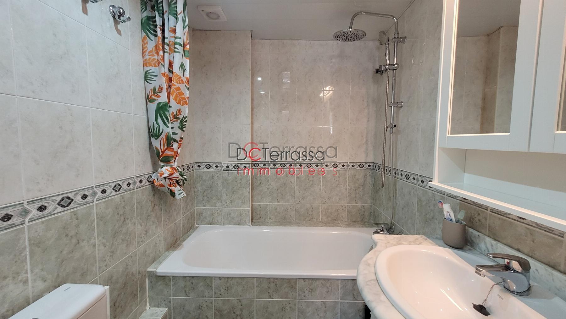 For sale of duplex in Terrassa