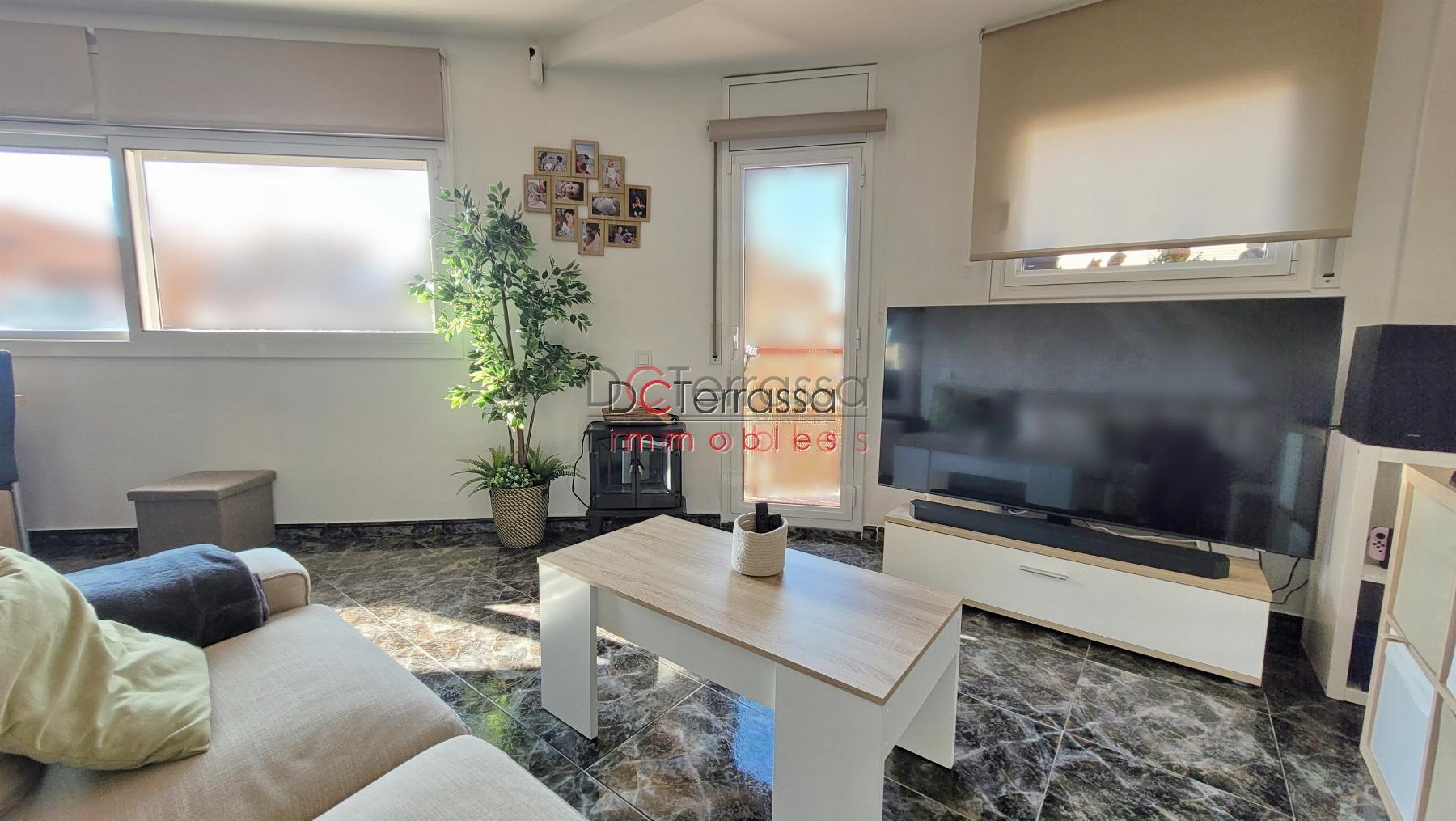 For sale of duplex in Terrassa