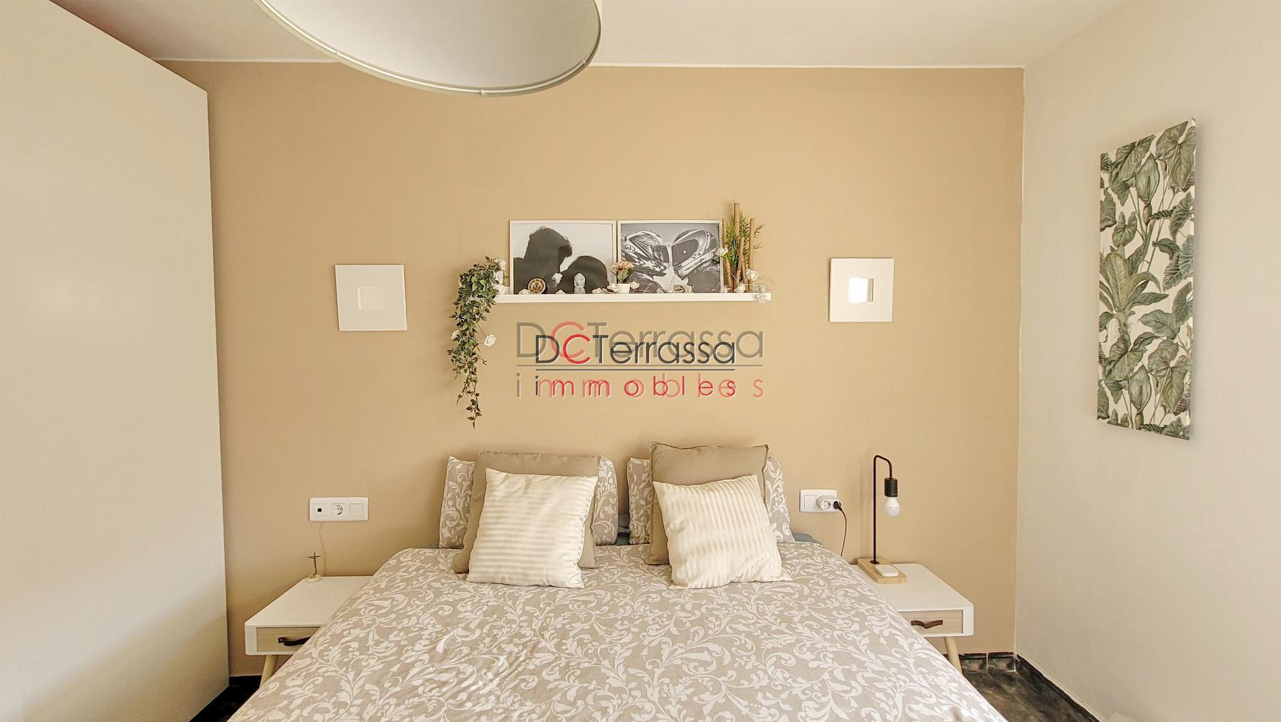 For sale of duplex in Terrassa