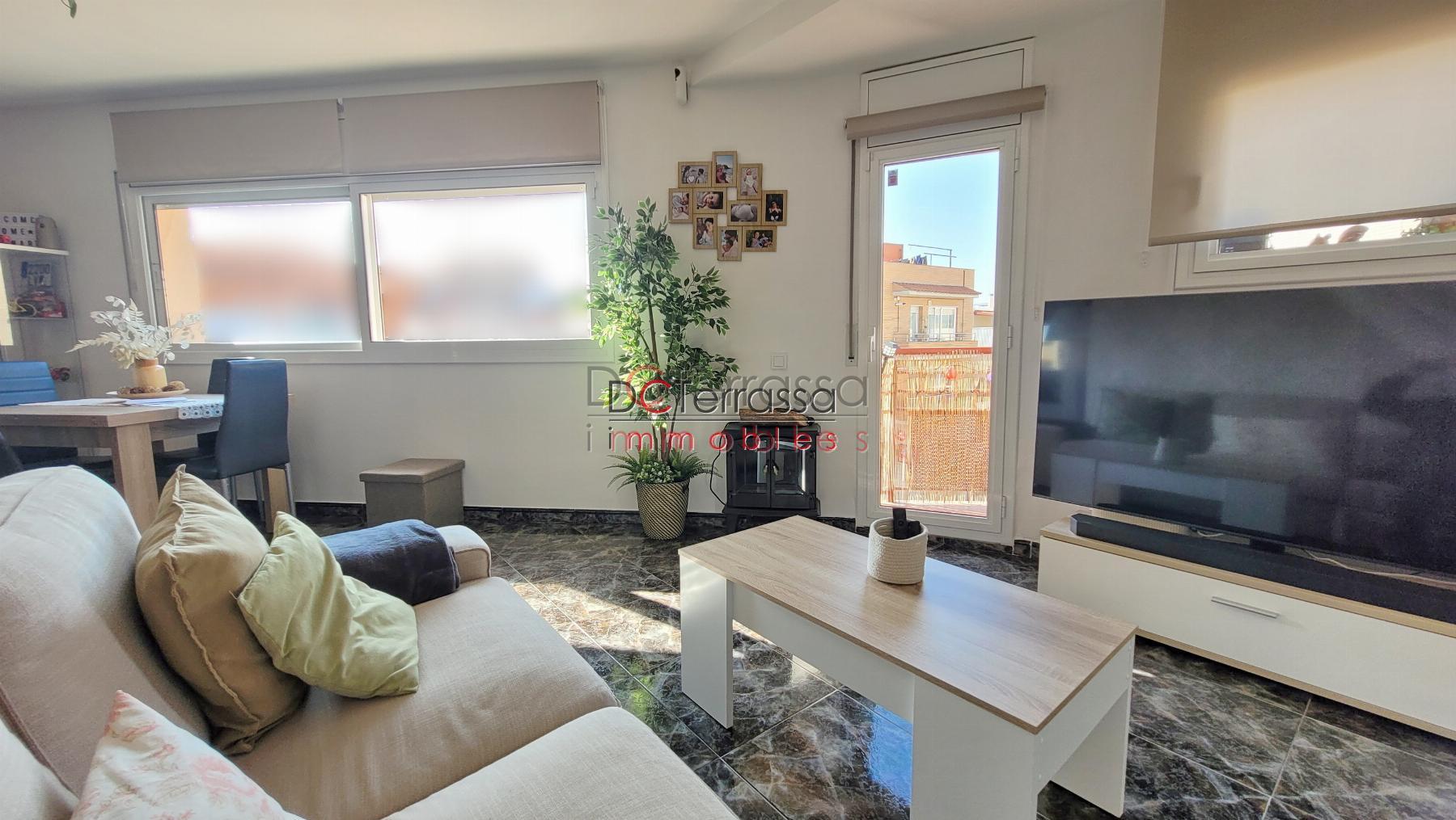 For sale of duplex in Terrassa