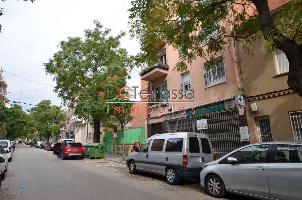 For sale of commercial in Terrassa