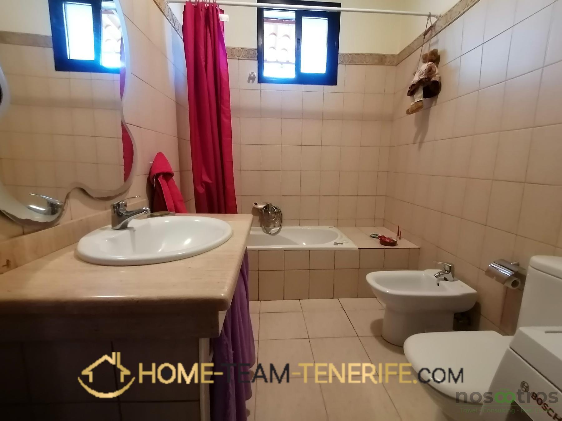 For sale of house in Icod de los Vinos