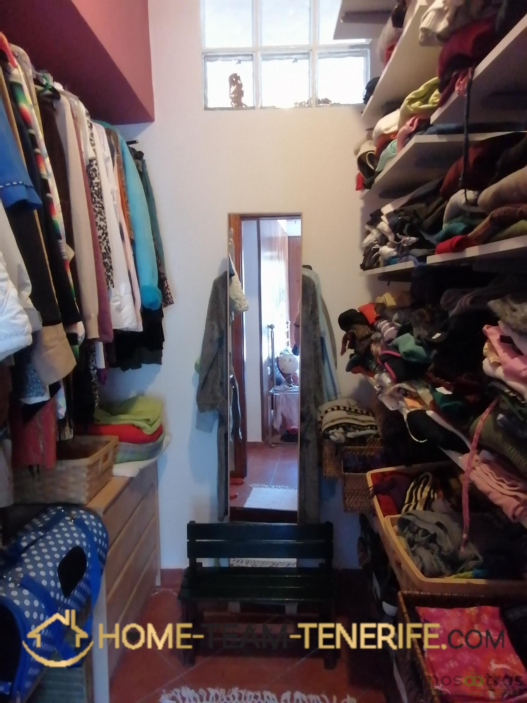 For sale of house in Icod de los Vinos