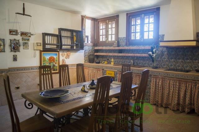 For sale of chalet in La Orotava