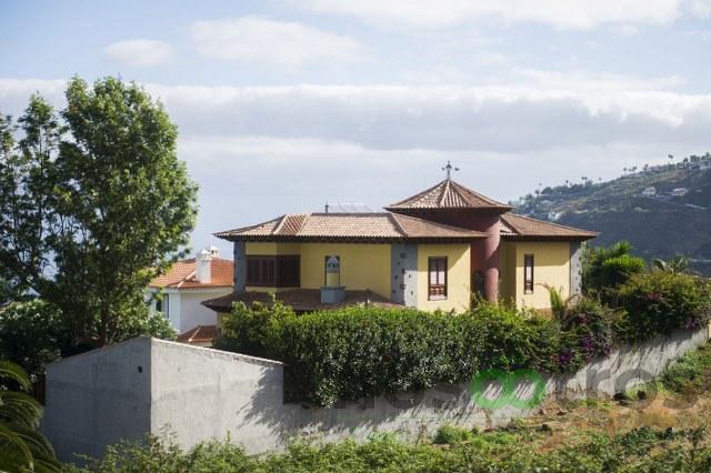 For sale of chalet in La Orotava