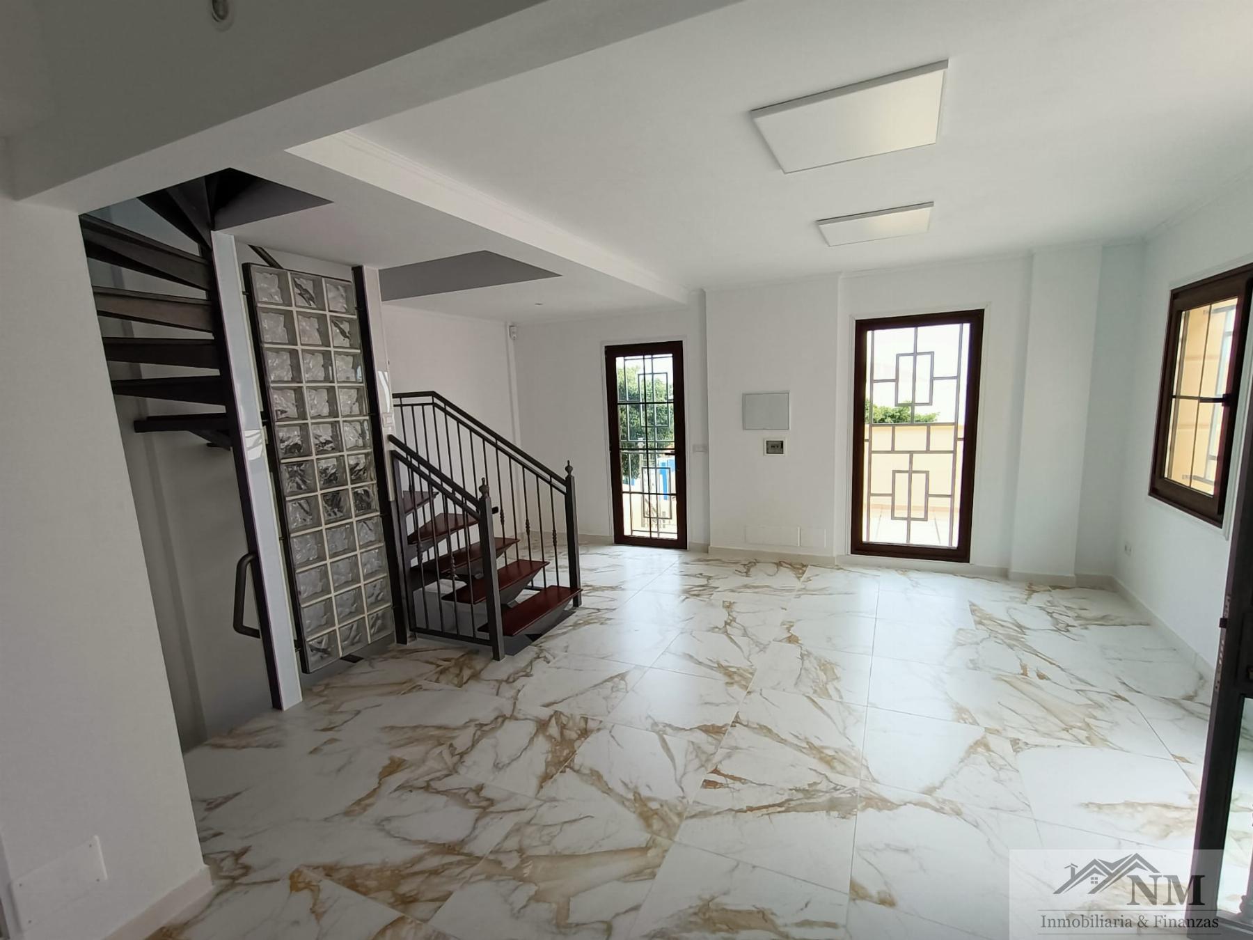 Venta de casa en San Isidro de Abona