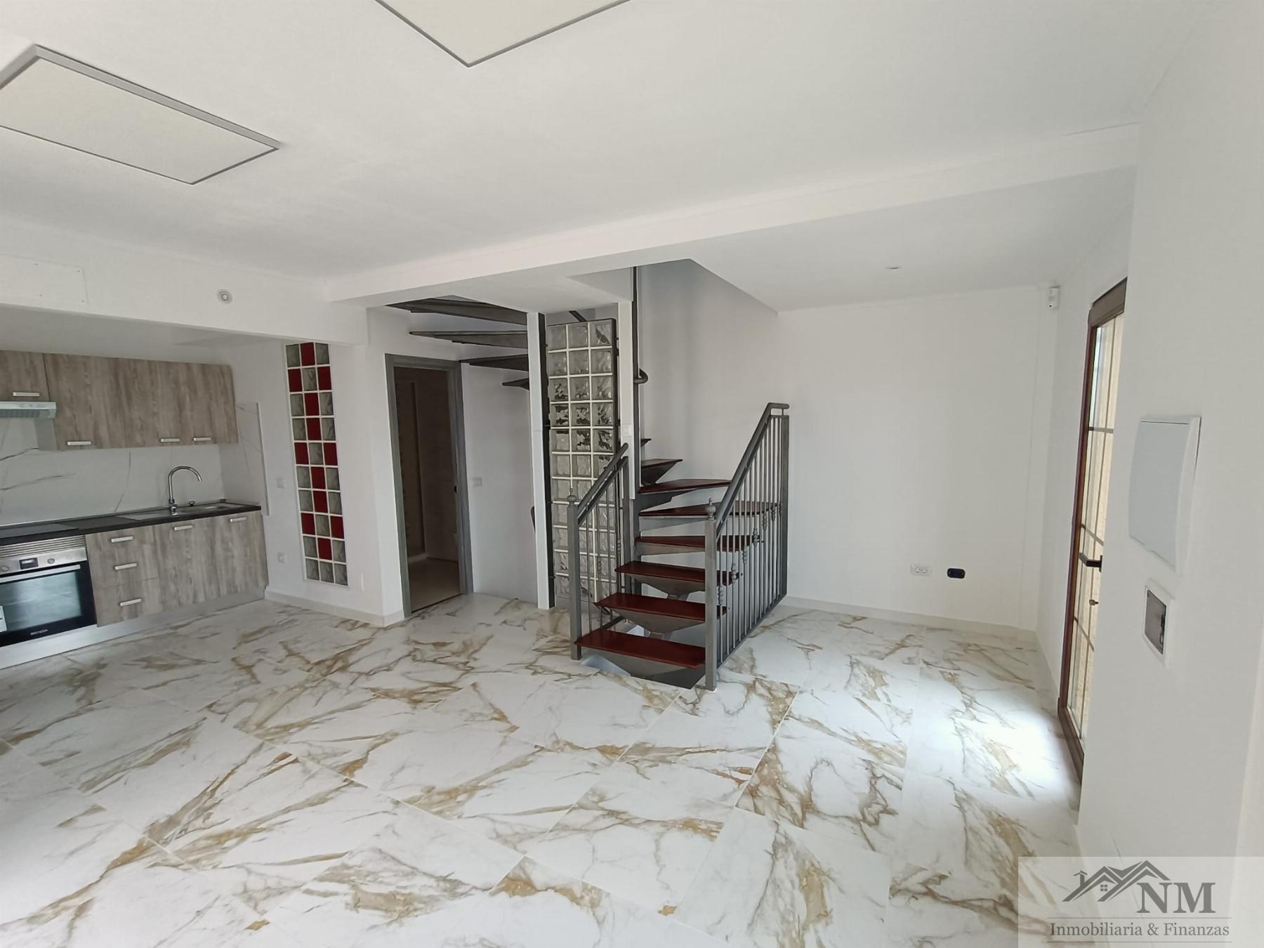 Venta de casa en San Isidro de Abona