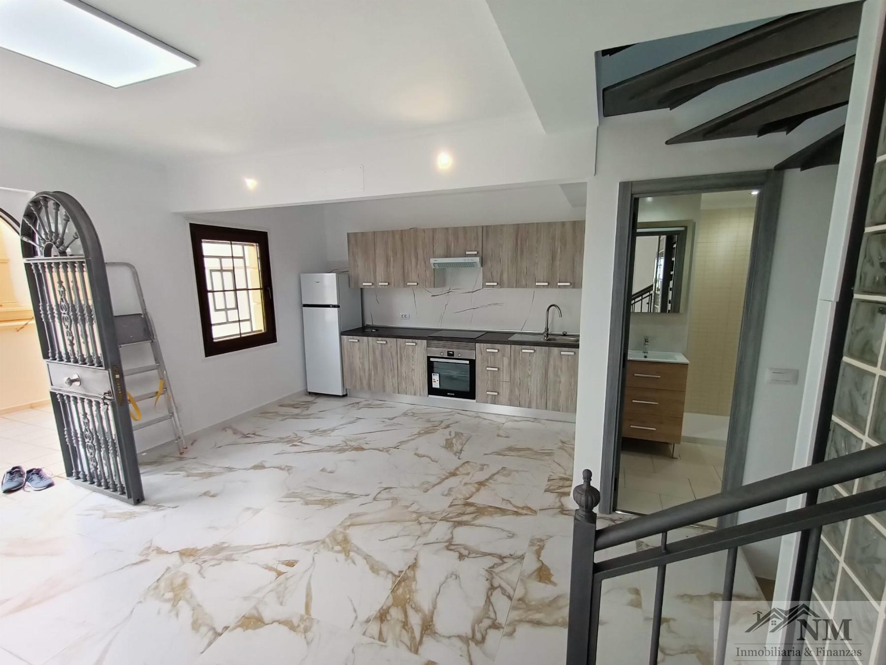 Venta de casa en San Isidro de Abona