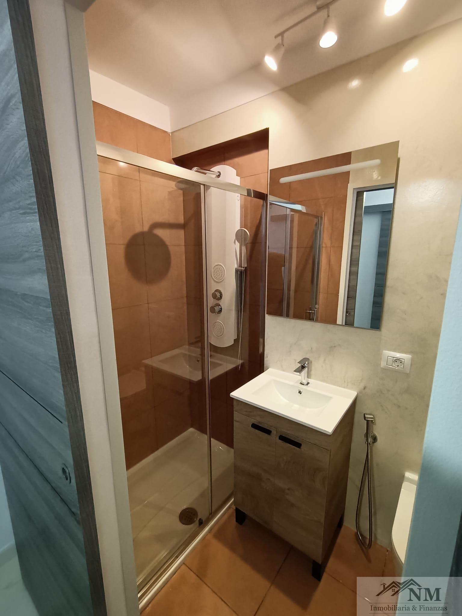 Venta de casa en San Isidro de Abona