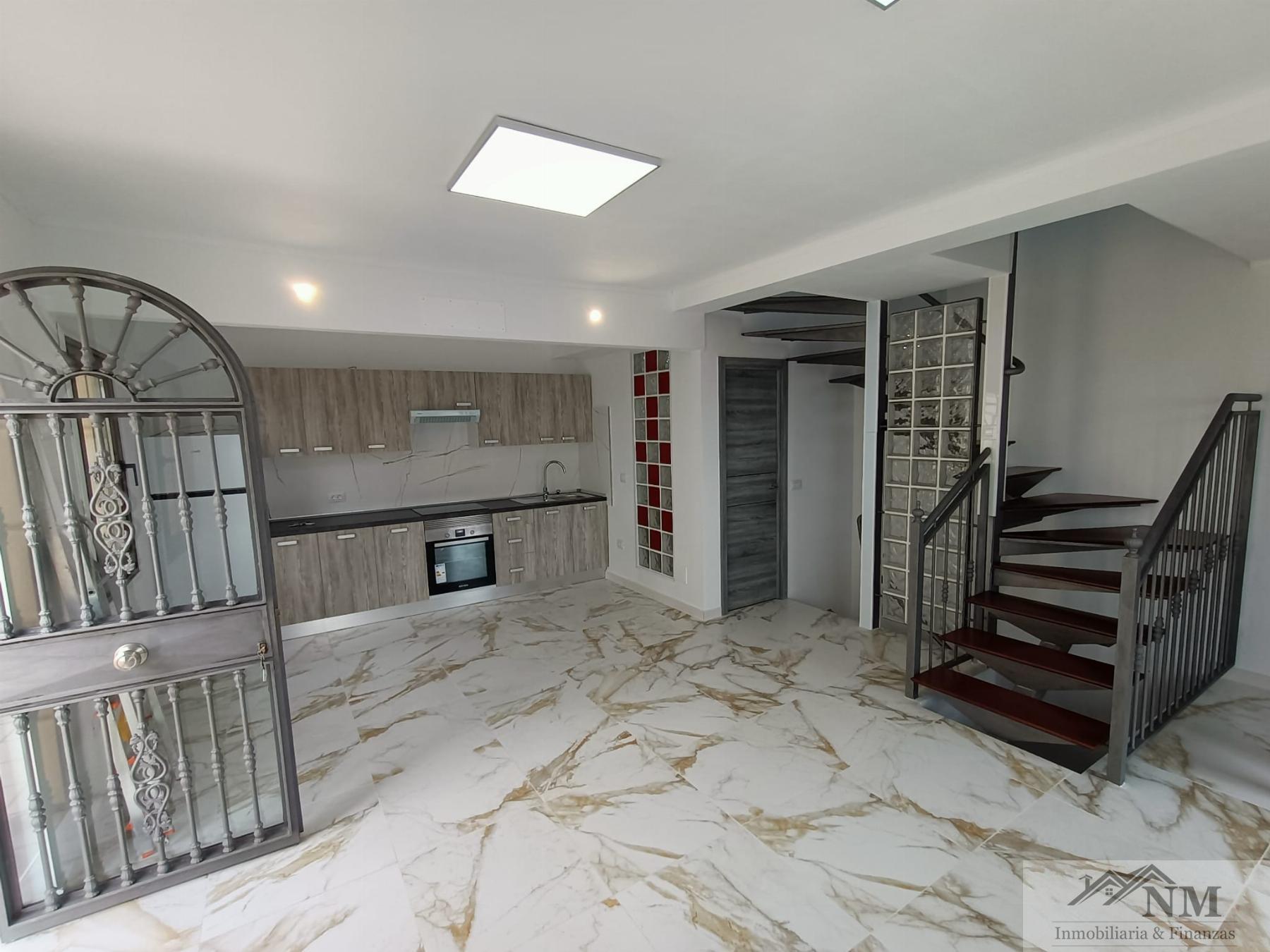 Venta de casa en San Isidro de Abona