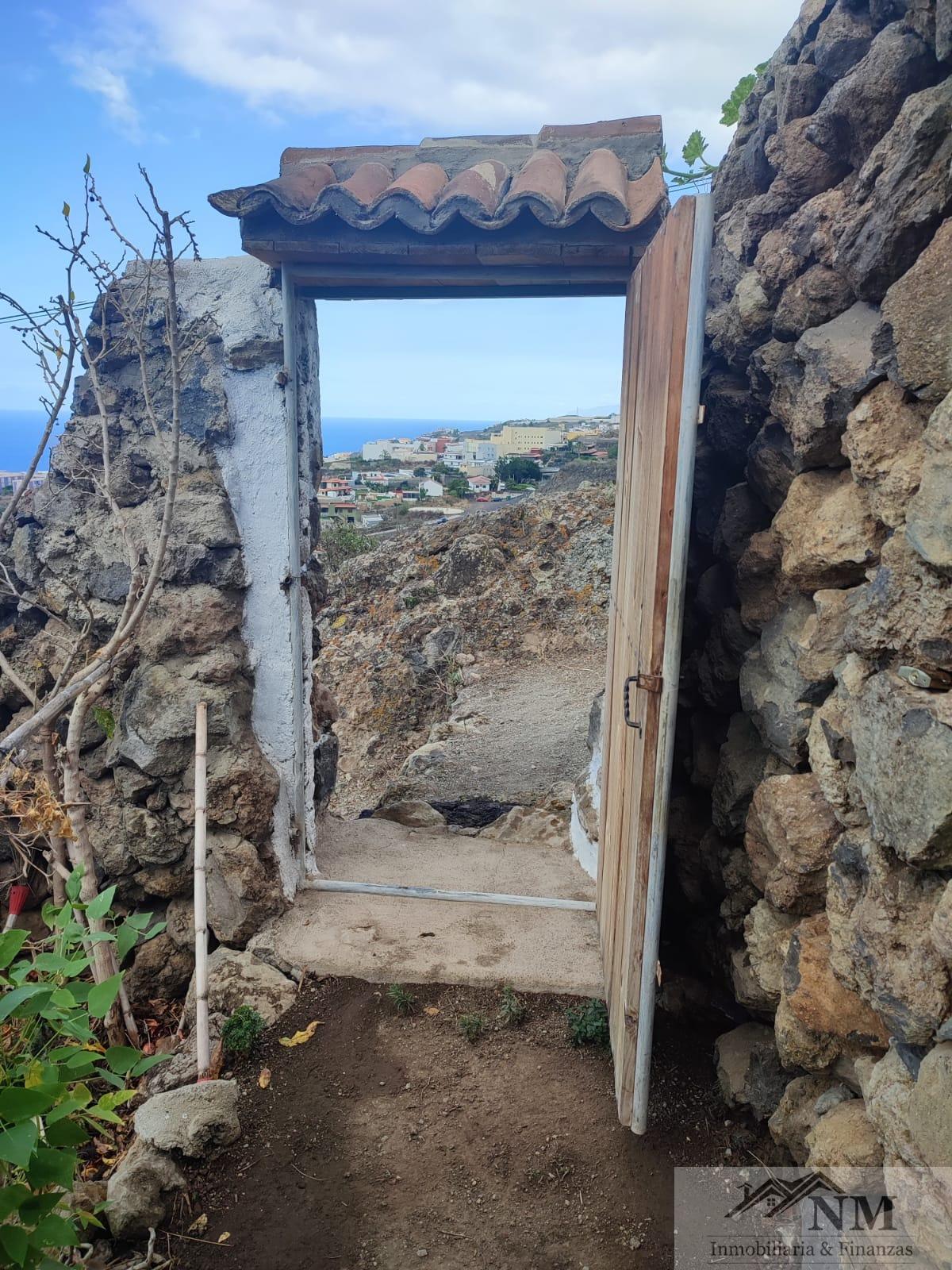 For sale of rural property in Icod de los Vinos