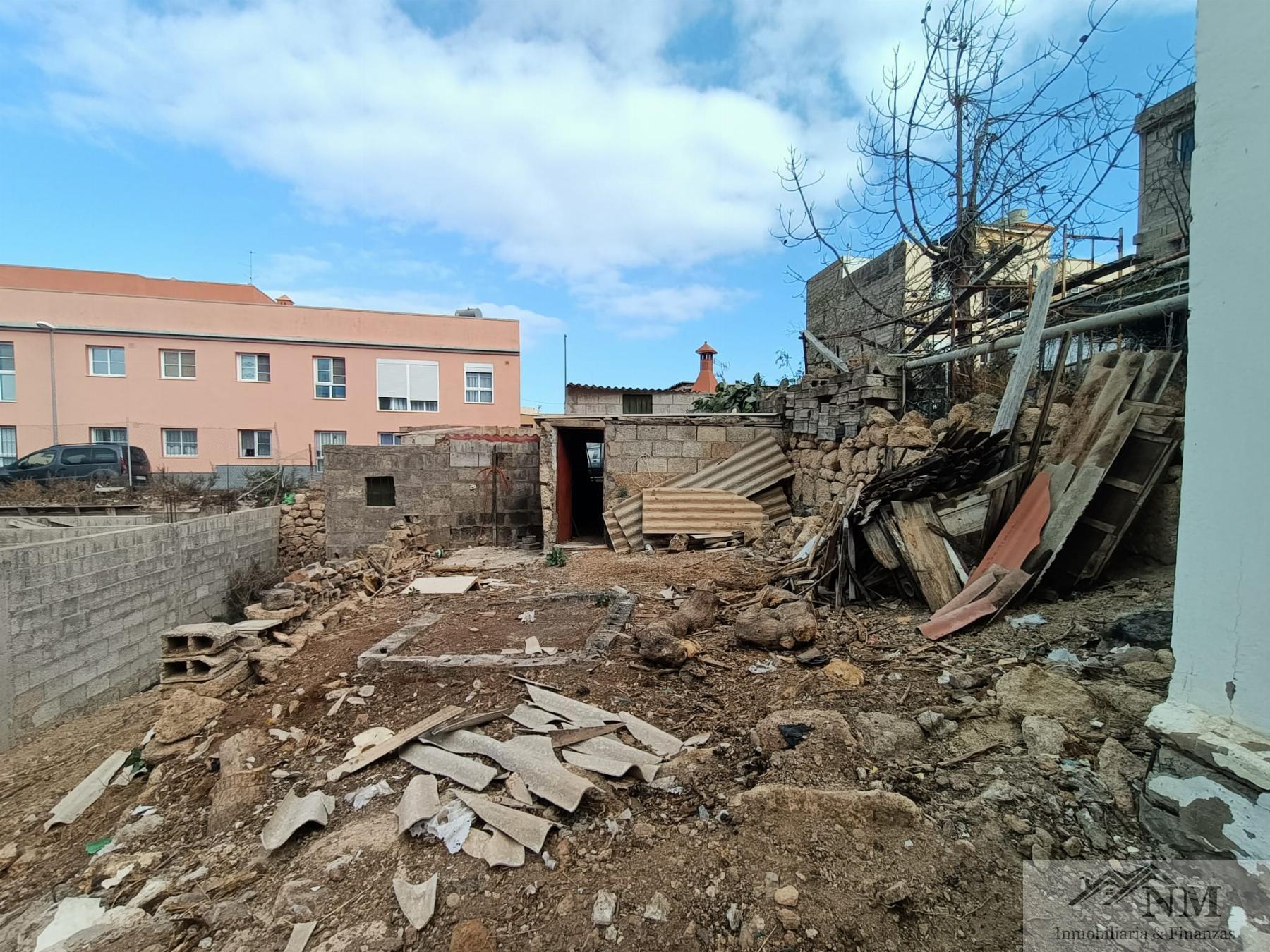 For sale of house in San Isidro de Abona