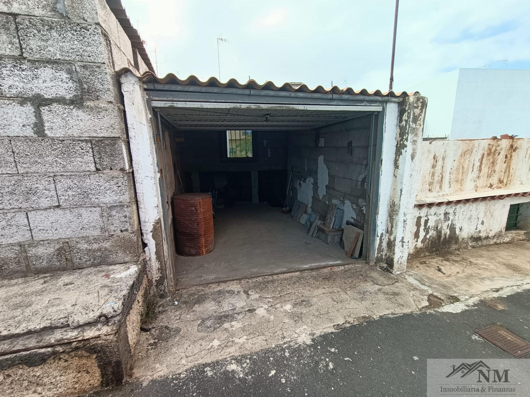 For sale of house in San Isidro de Abona