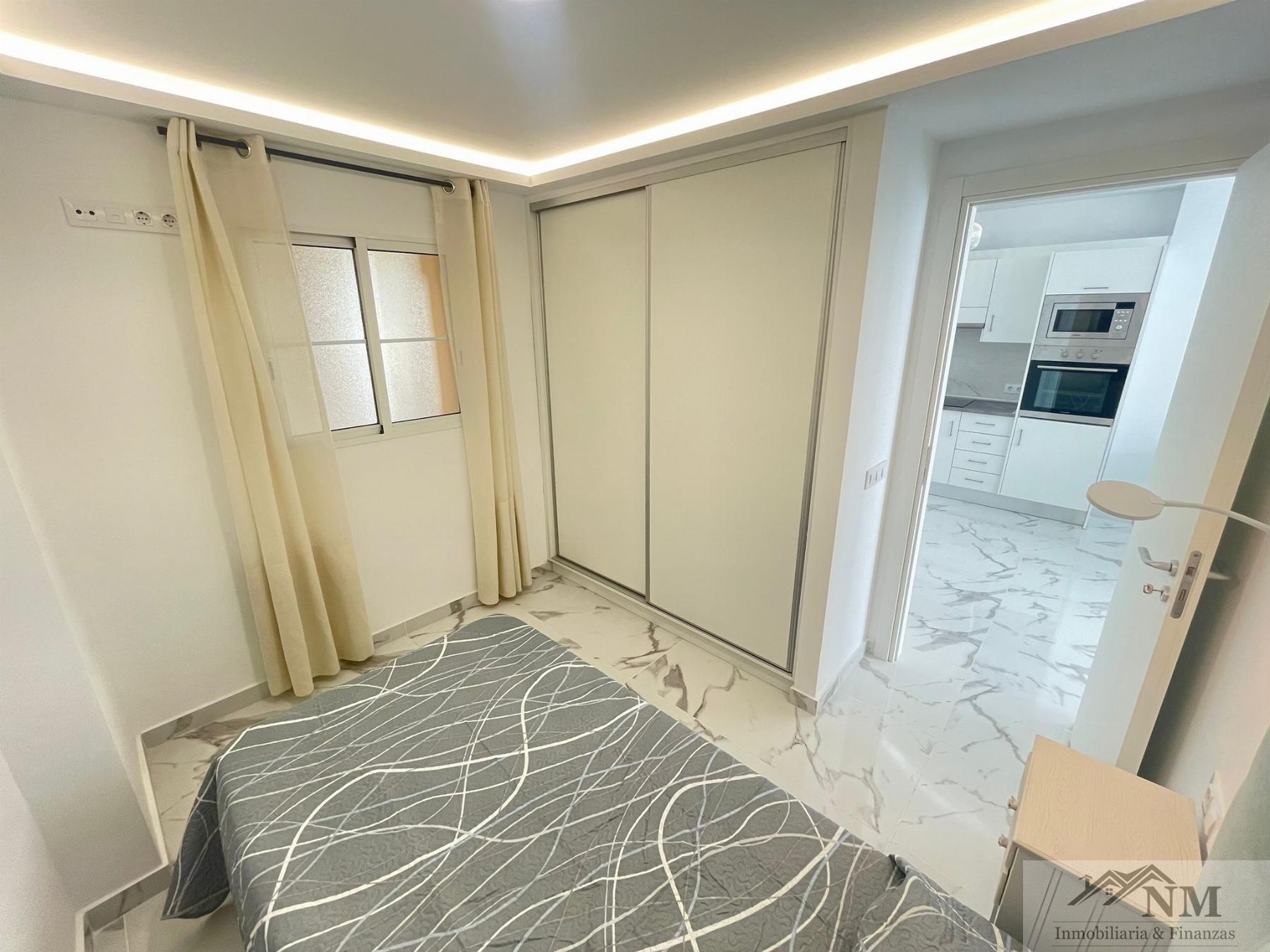 For sale of apartment in Playa de las Américas