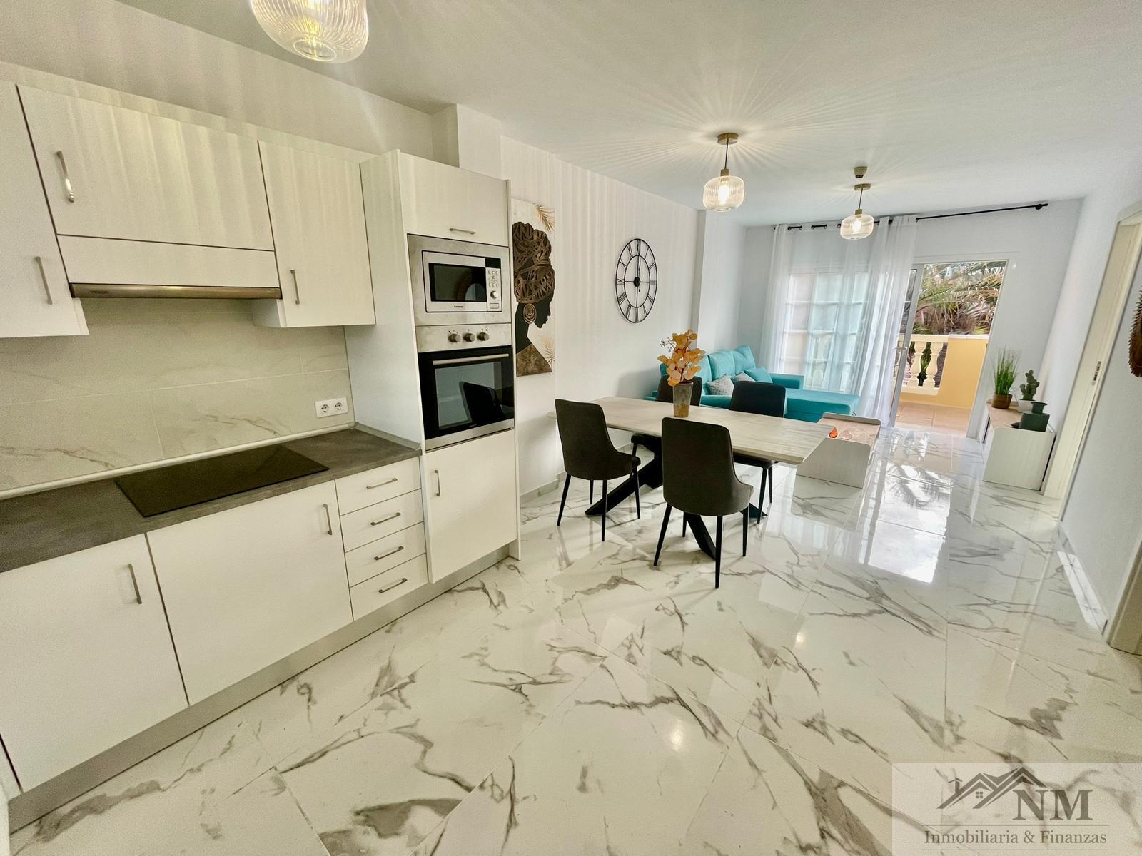 For sale of apartment in Playa de las Américas