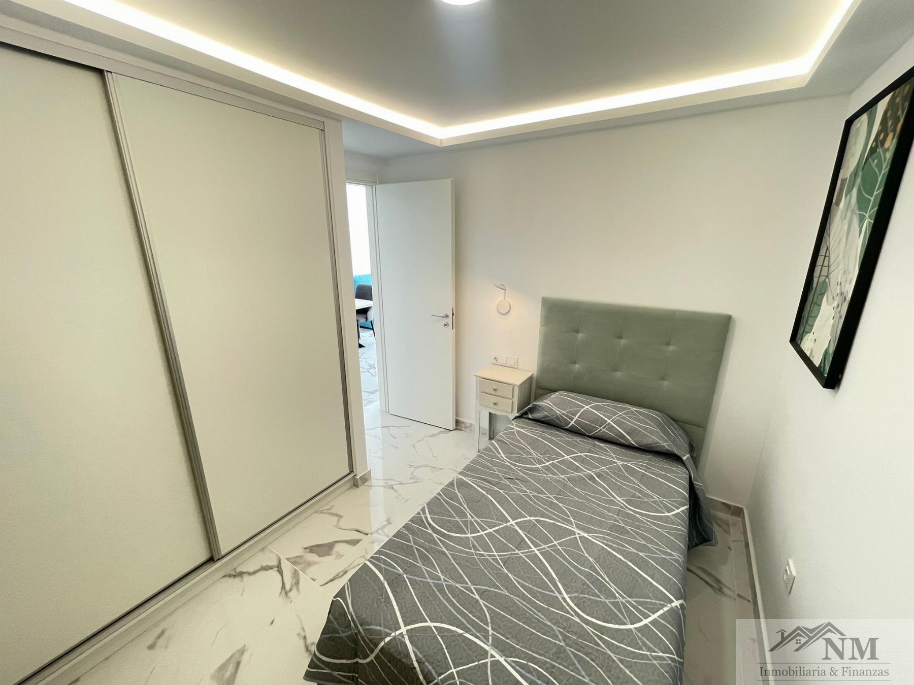 For sale of apartment in Playa de las Américas