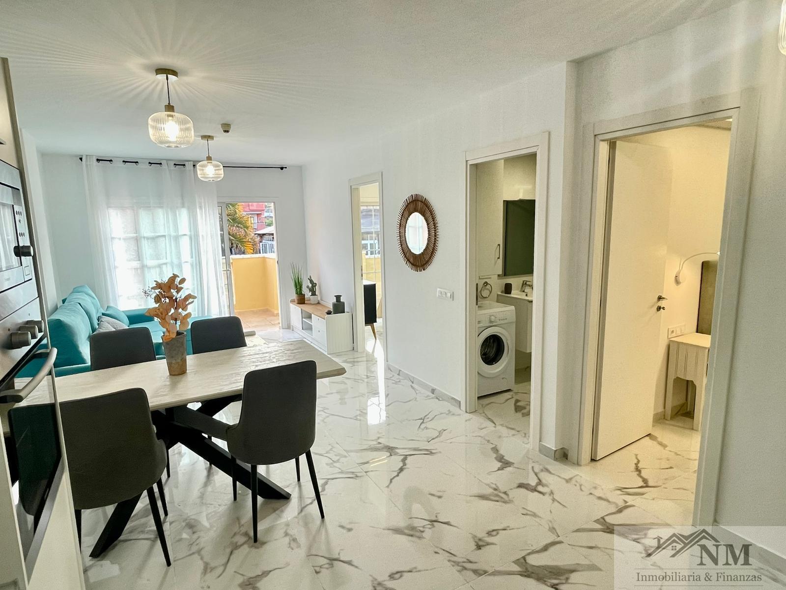 For sale of apartment in Playa de las Américas
