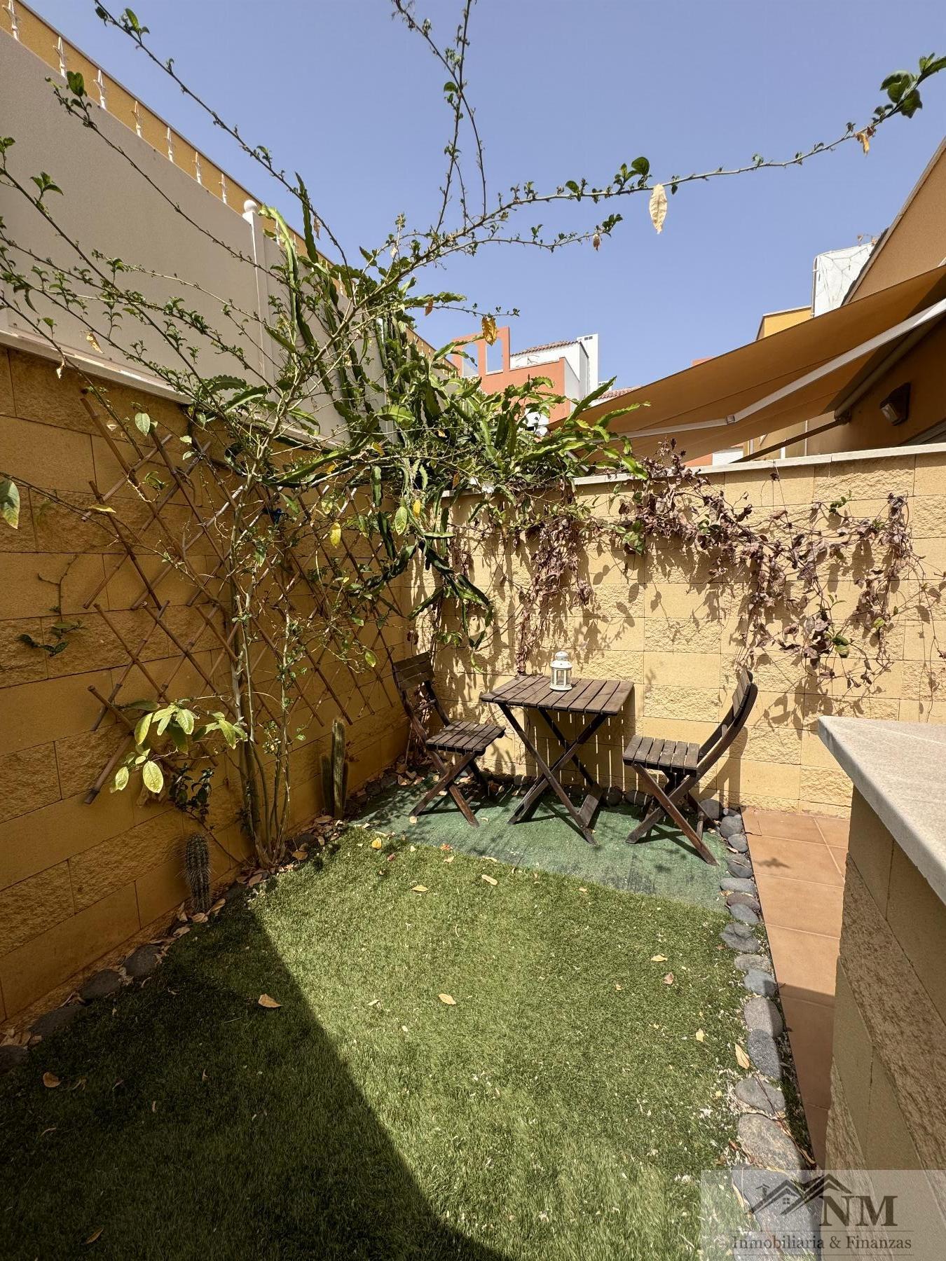 Venta de dúplex en LLano del camello