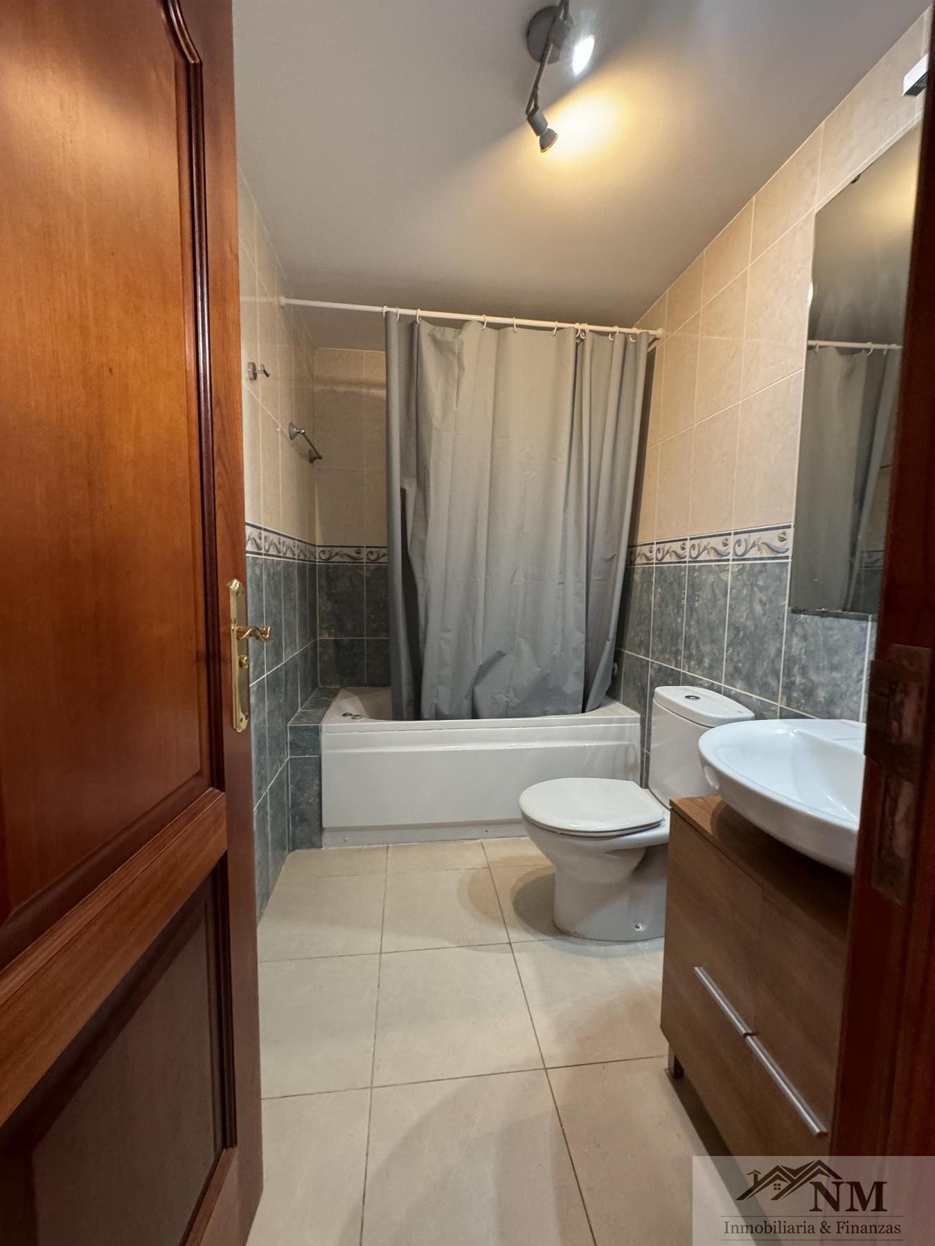 Venta de dúplex en LLano del camello