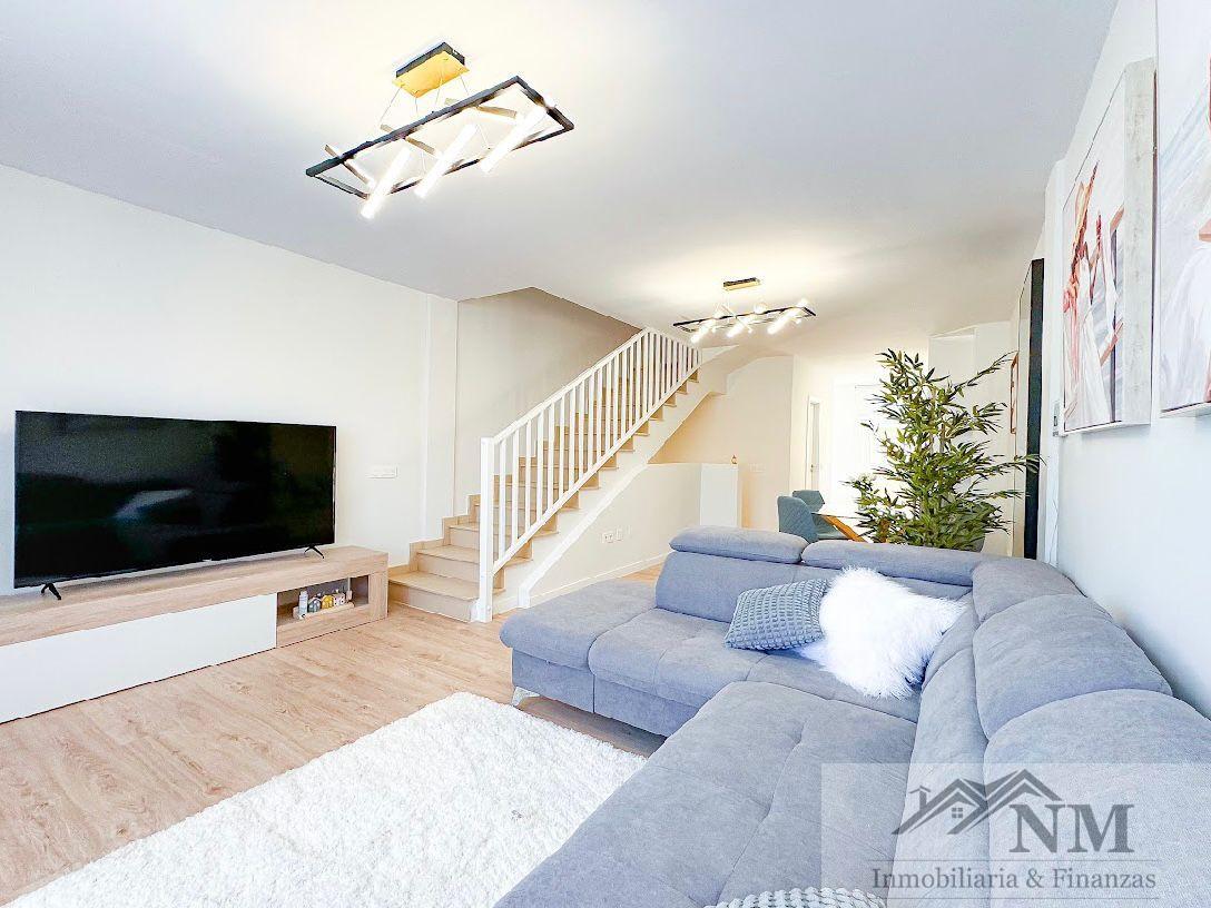 Venta de chalet en San Isidro de Abona