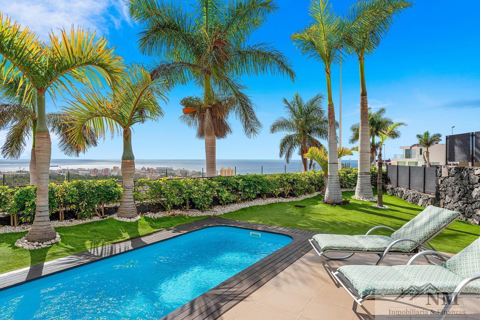 Venta de villa en Costa Adeje