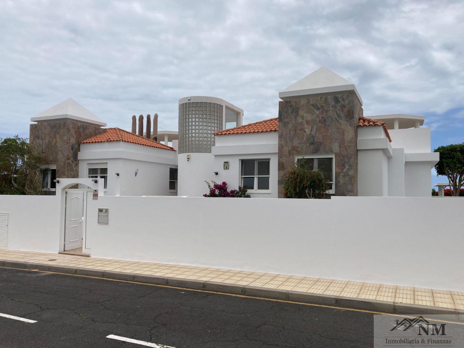 Venta de chalet en Adeje