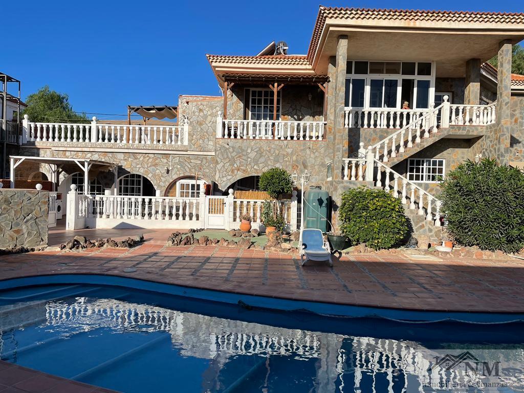 Venta de casa en Arona