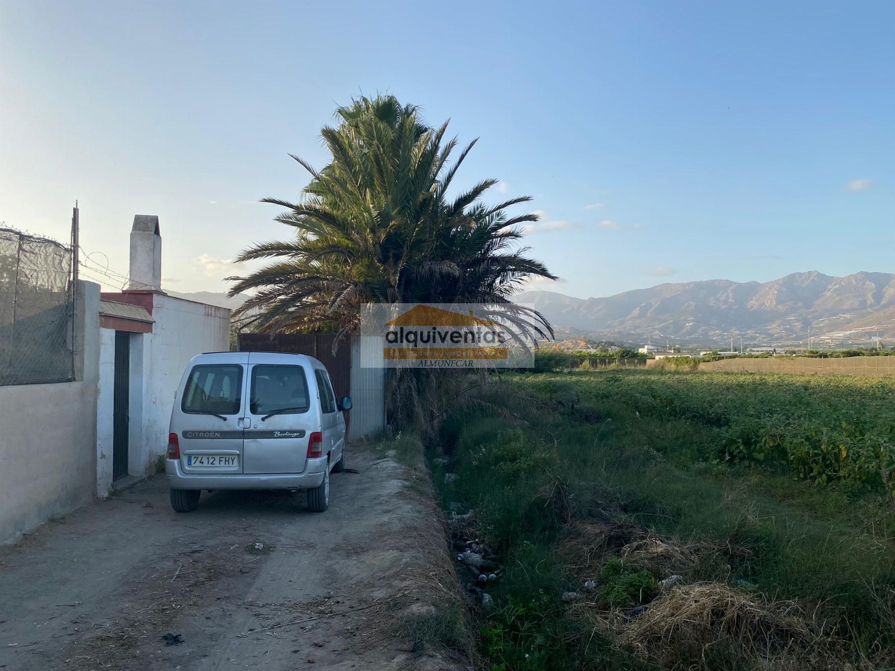 Venta de finca rústica en Salobreña