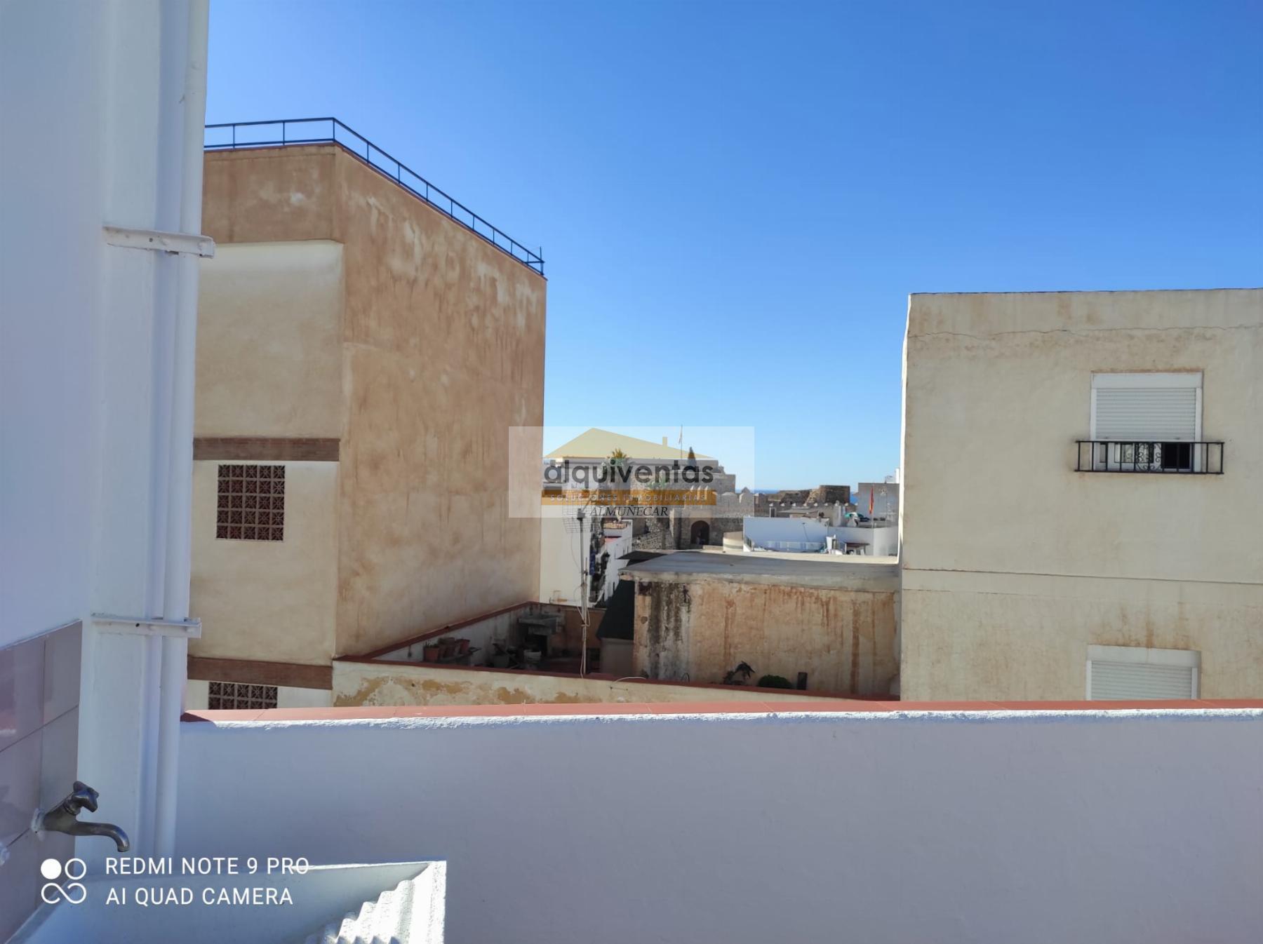 For sale of house in Almuñécar