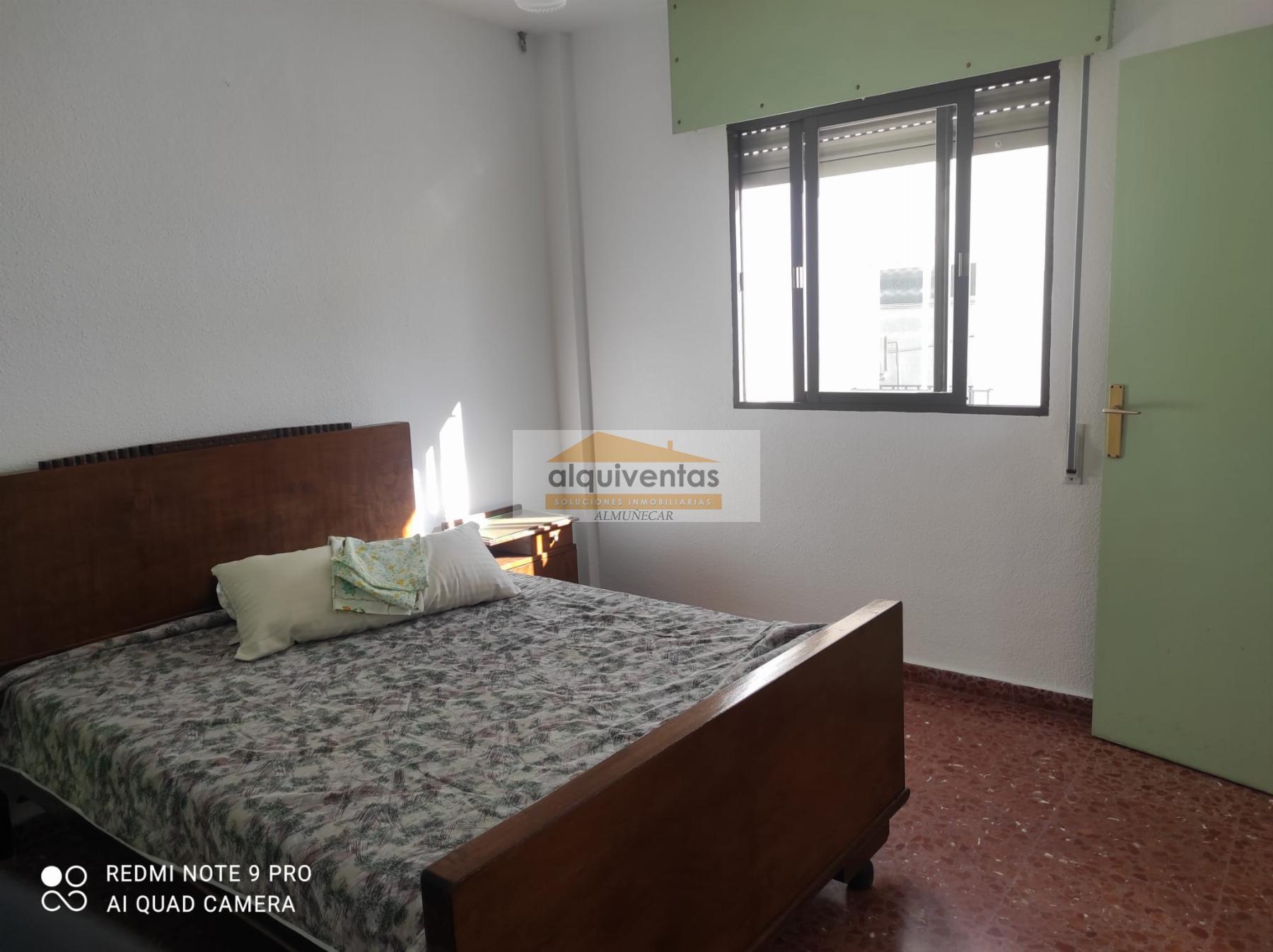 For sale of house in Almuñécar