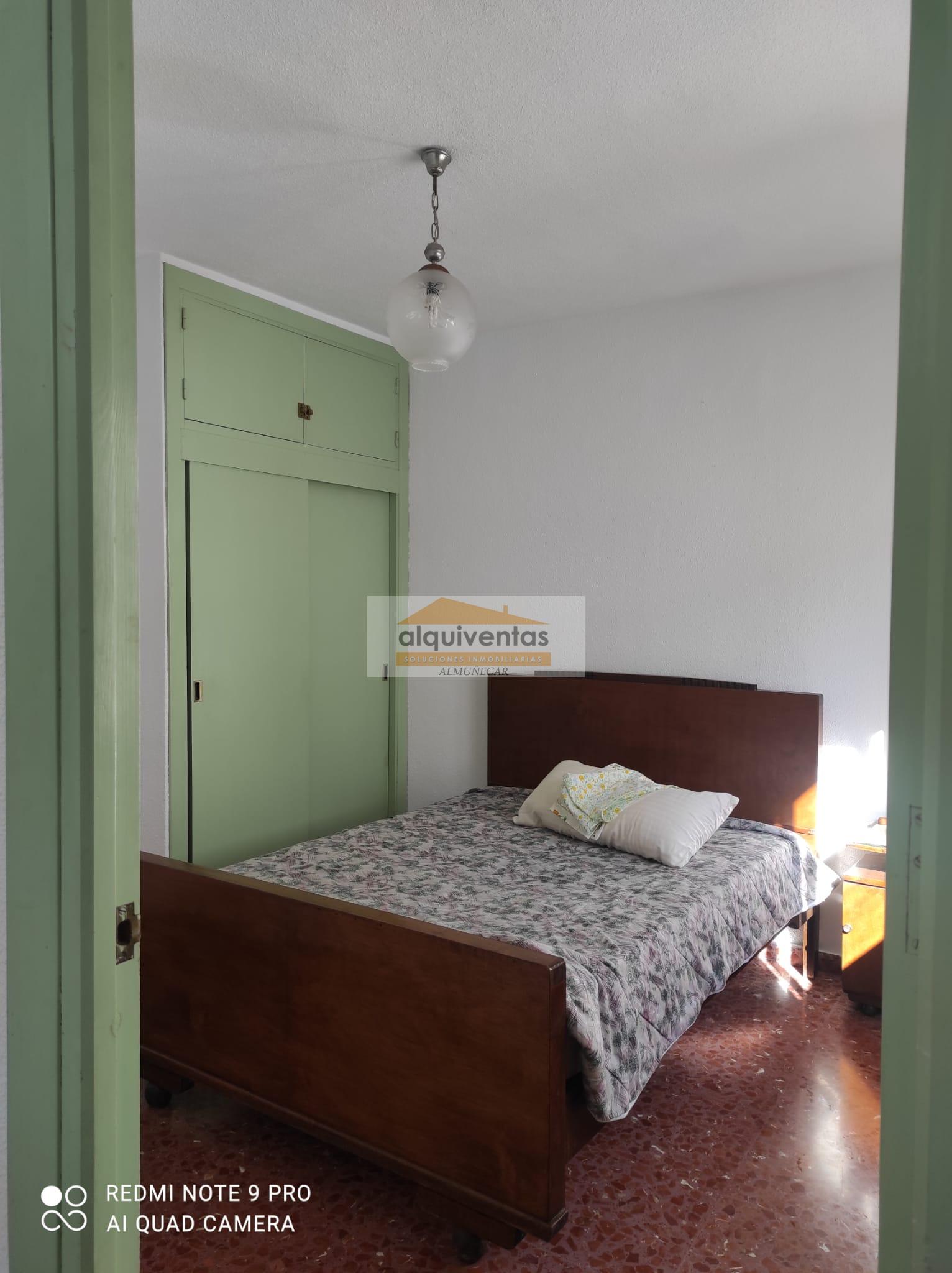 For sale of house in Almuñécar
