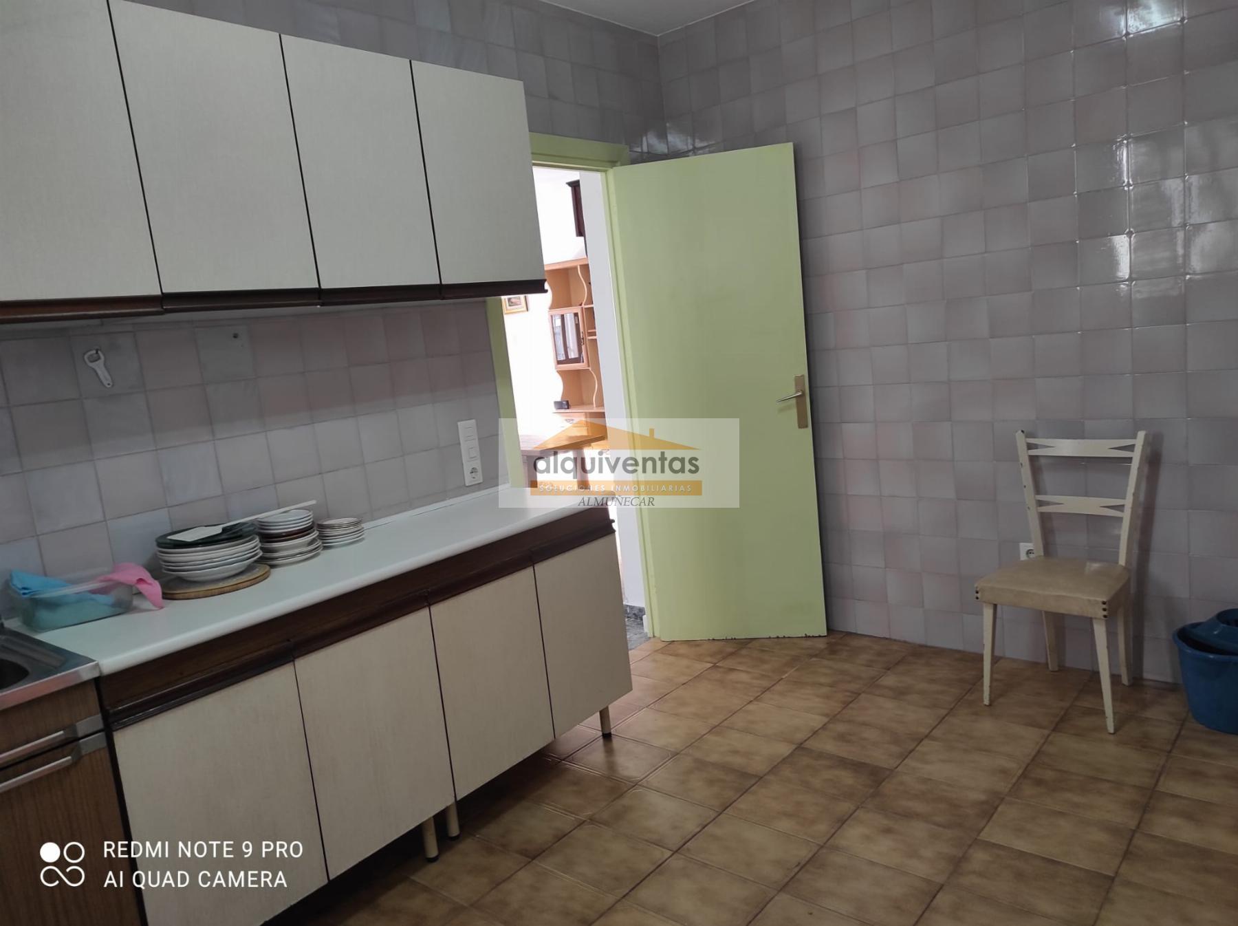 For sale of house in Almuñécar