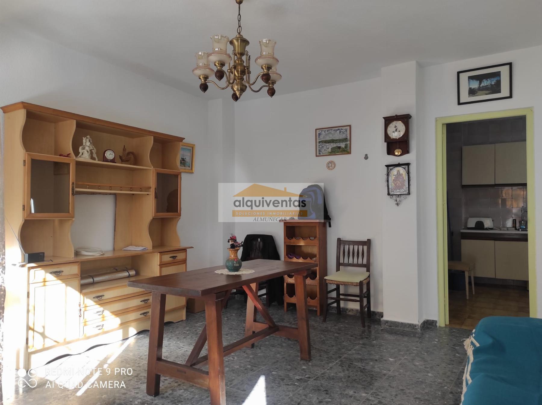 For sale of house in Almuñécar