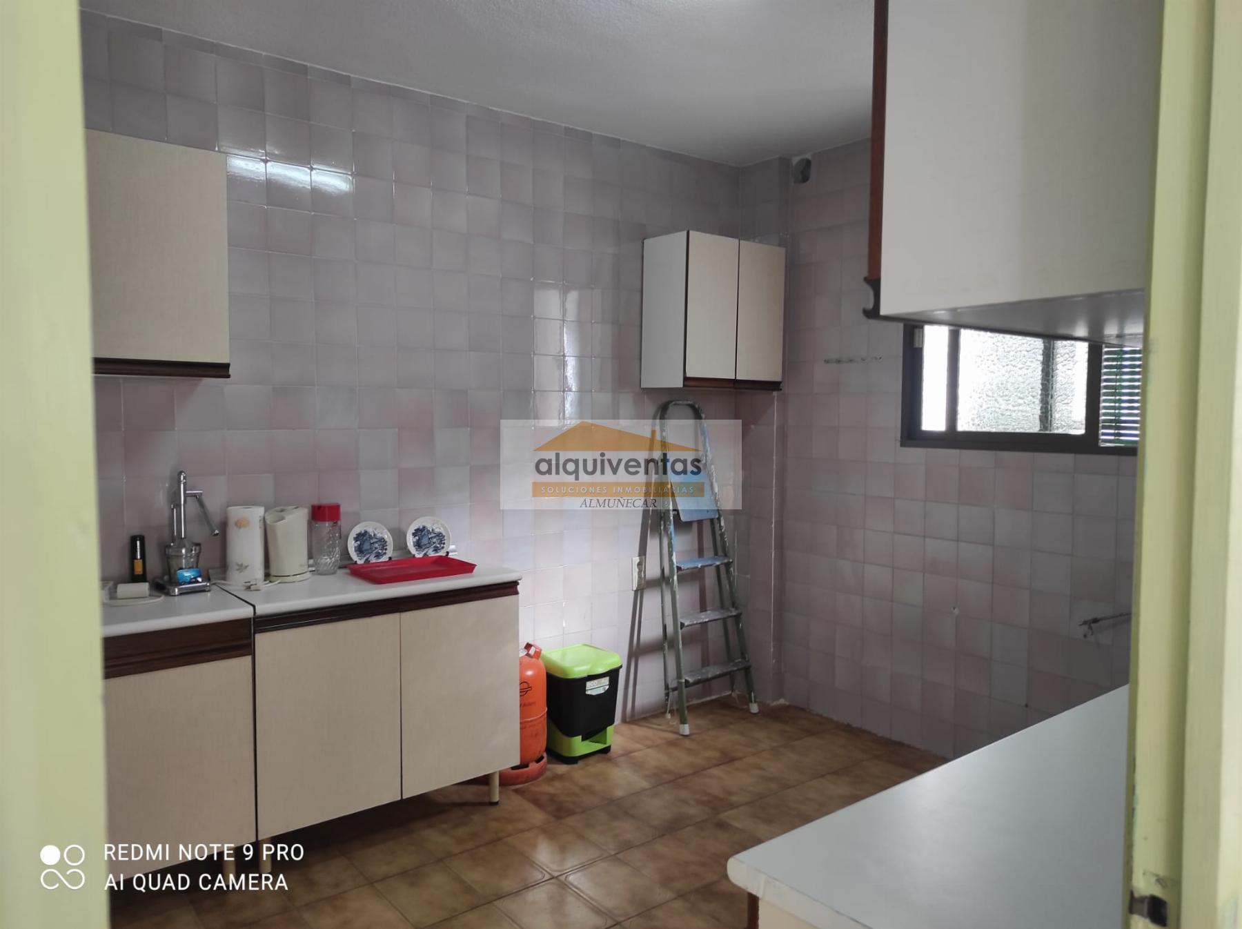 For sale of house in Almuñécar