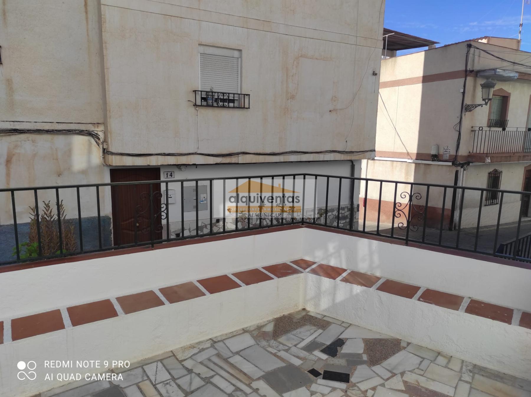 For sale of house in Almuñécar