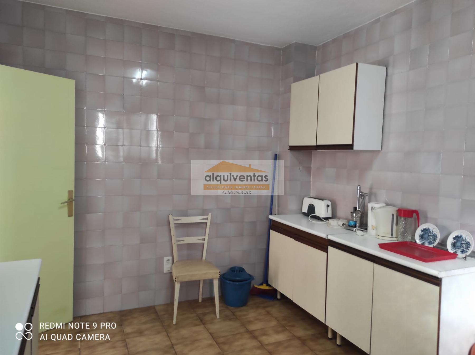 For sale of house in Almuñécar