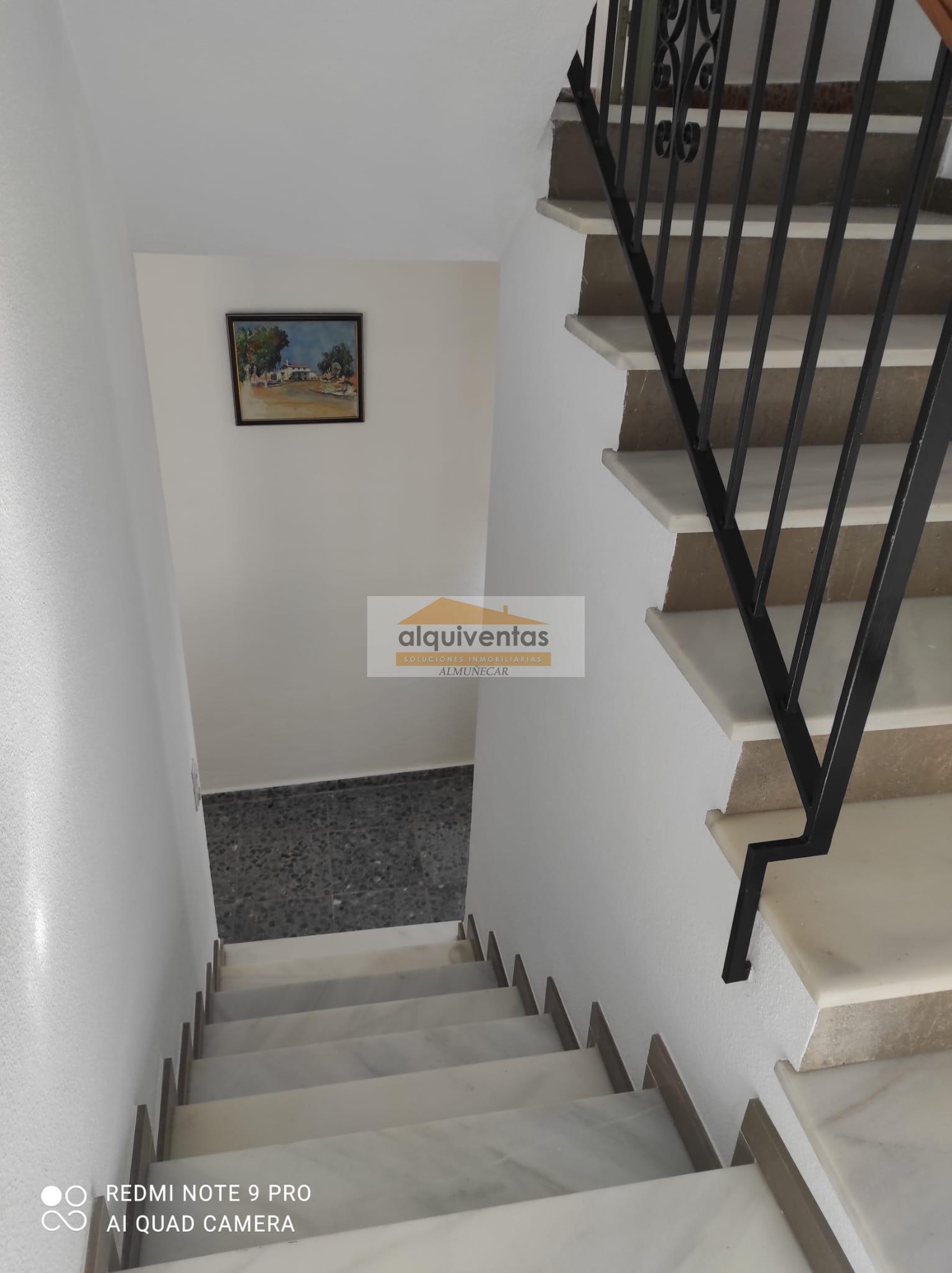 For sale of house in Almuñécar