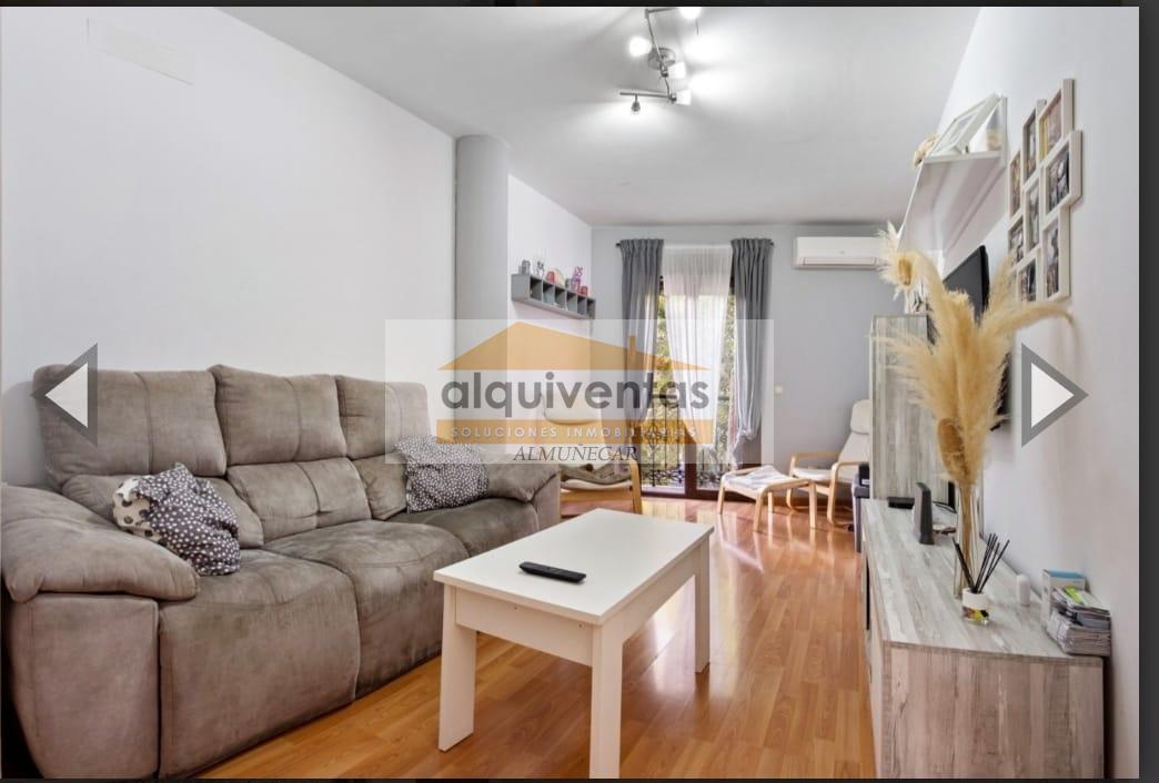 For sale of flat in Alhaurín de la Torre