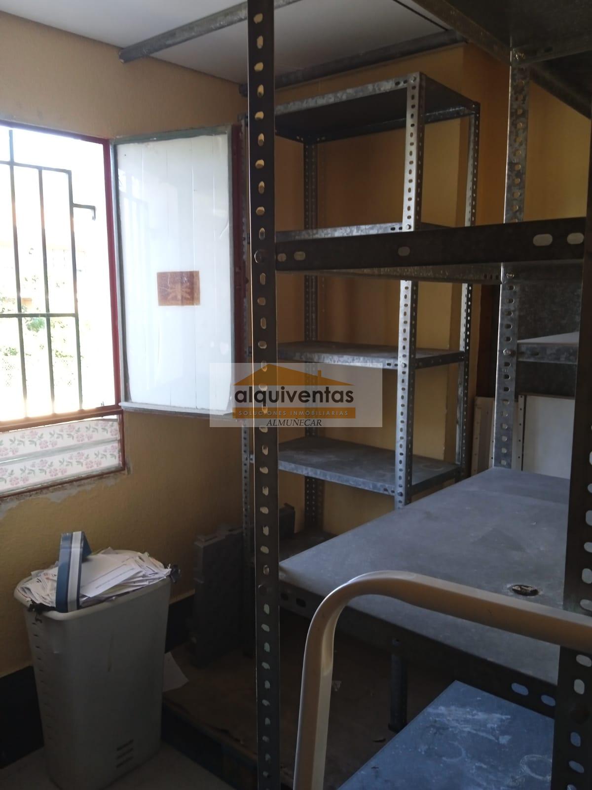 For sale of commercial in Almuñécar