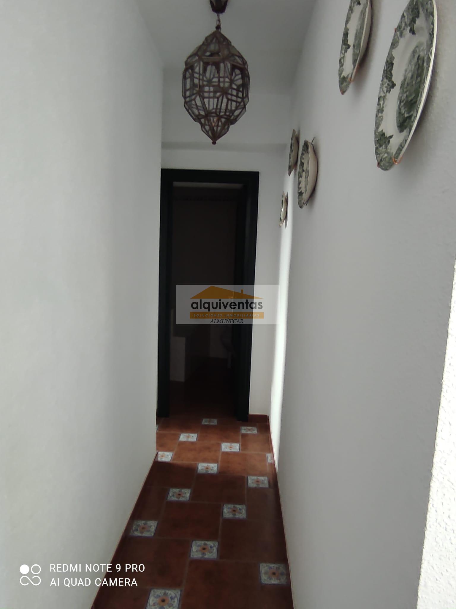 For sale of house in Almuñécar