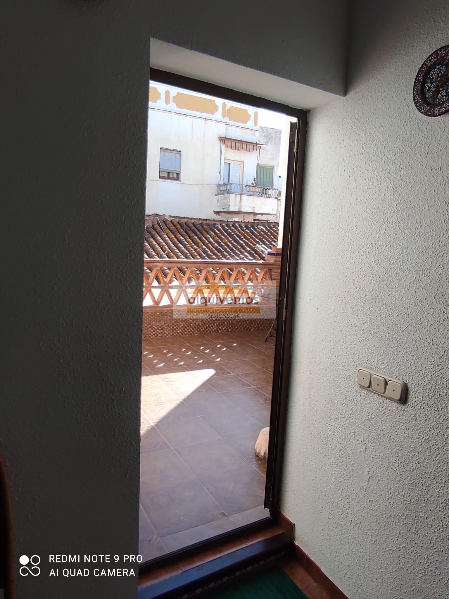 For sale of house in Almuñécar