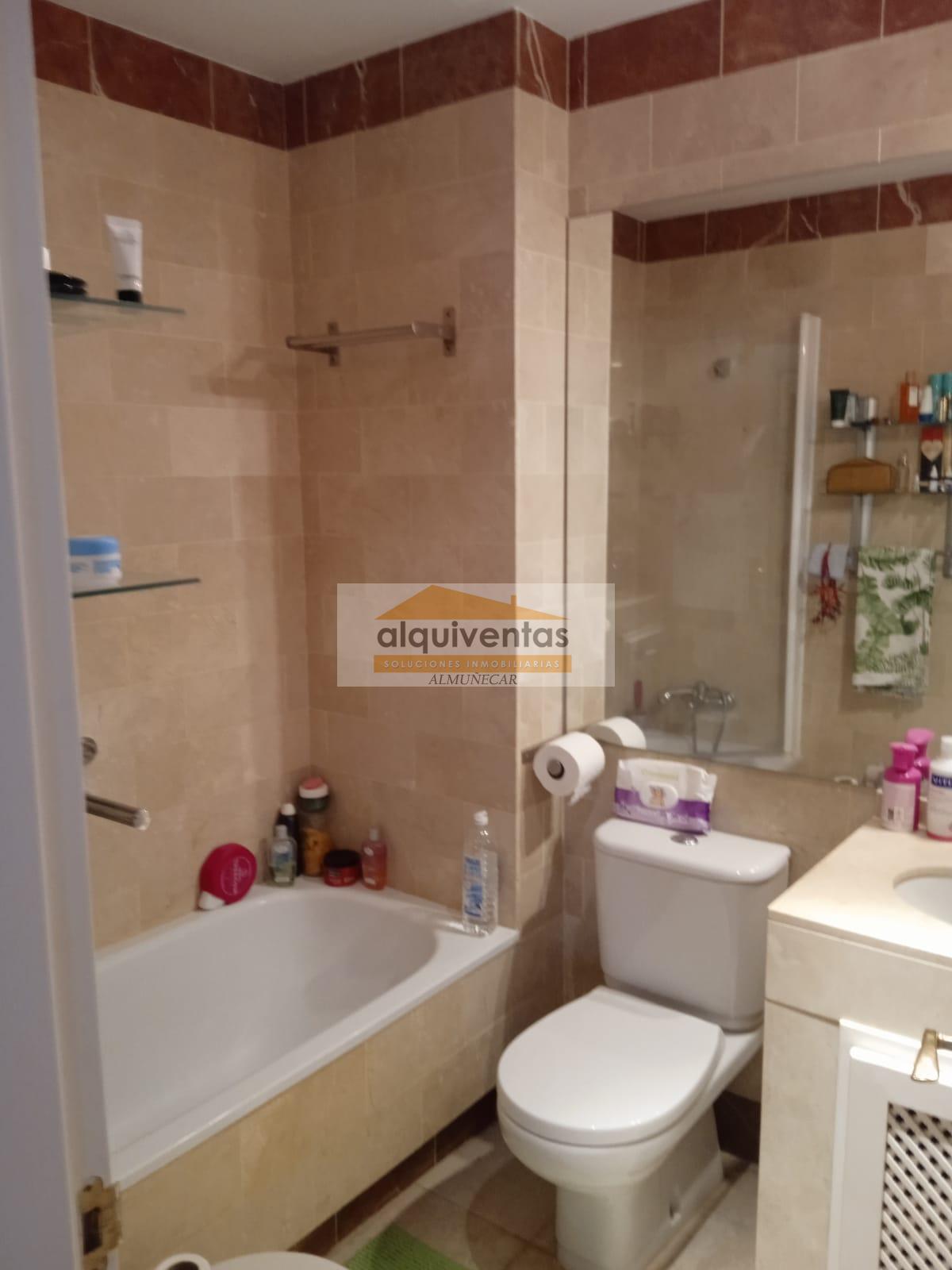 For sale of house in La Herradura