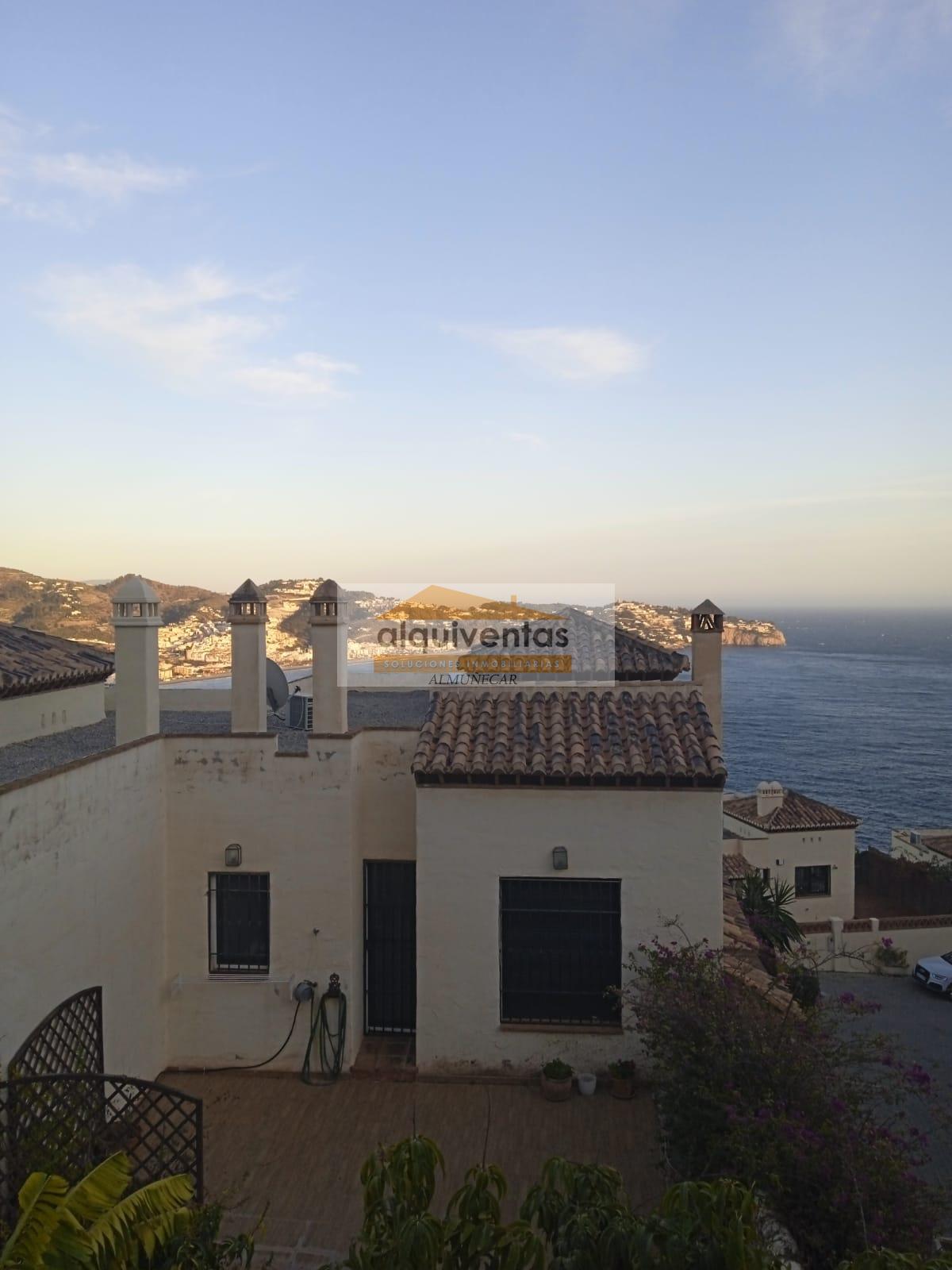 For sale of house in La Herradura