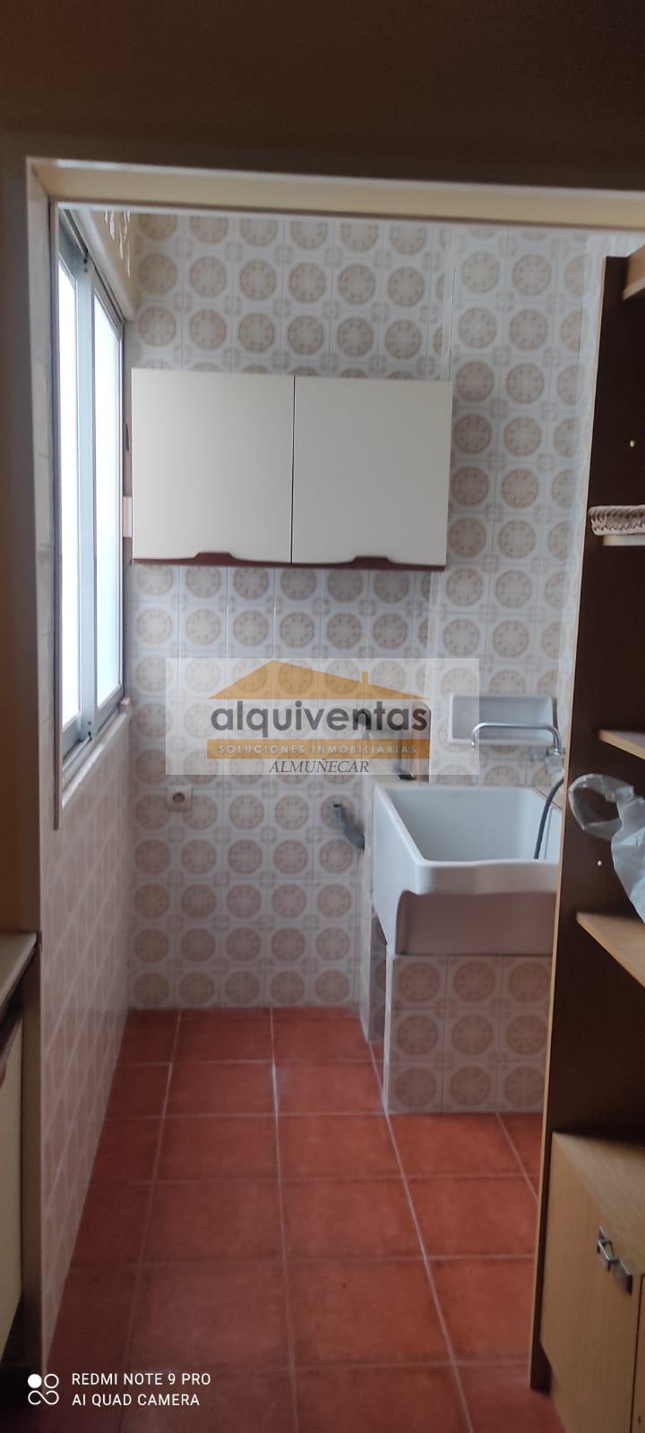 For sale of flat in Almuñécar